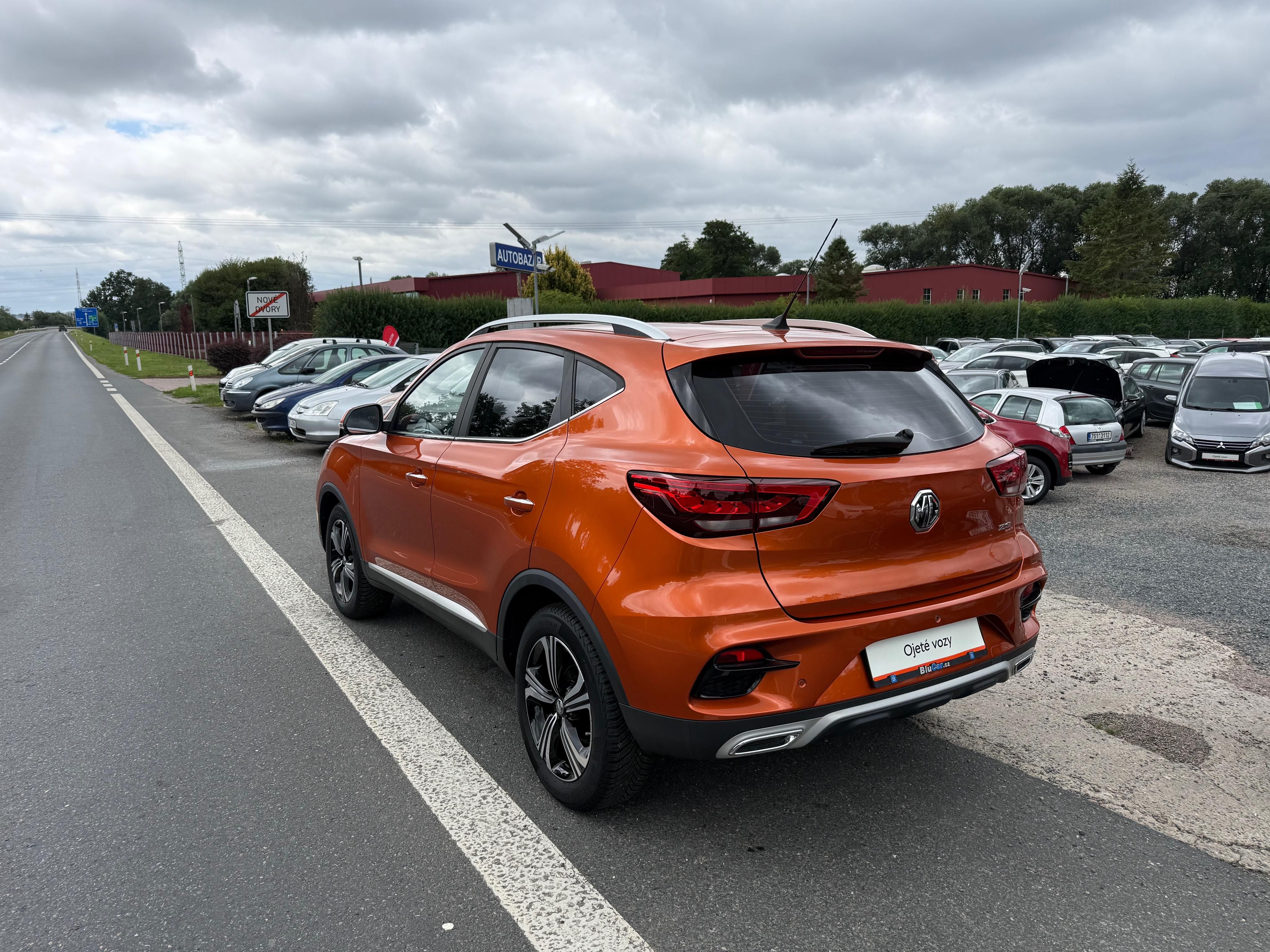 MG ZS, 1.5i MT Essential ČR - fotka 4