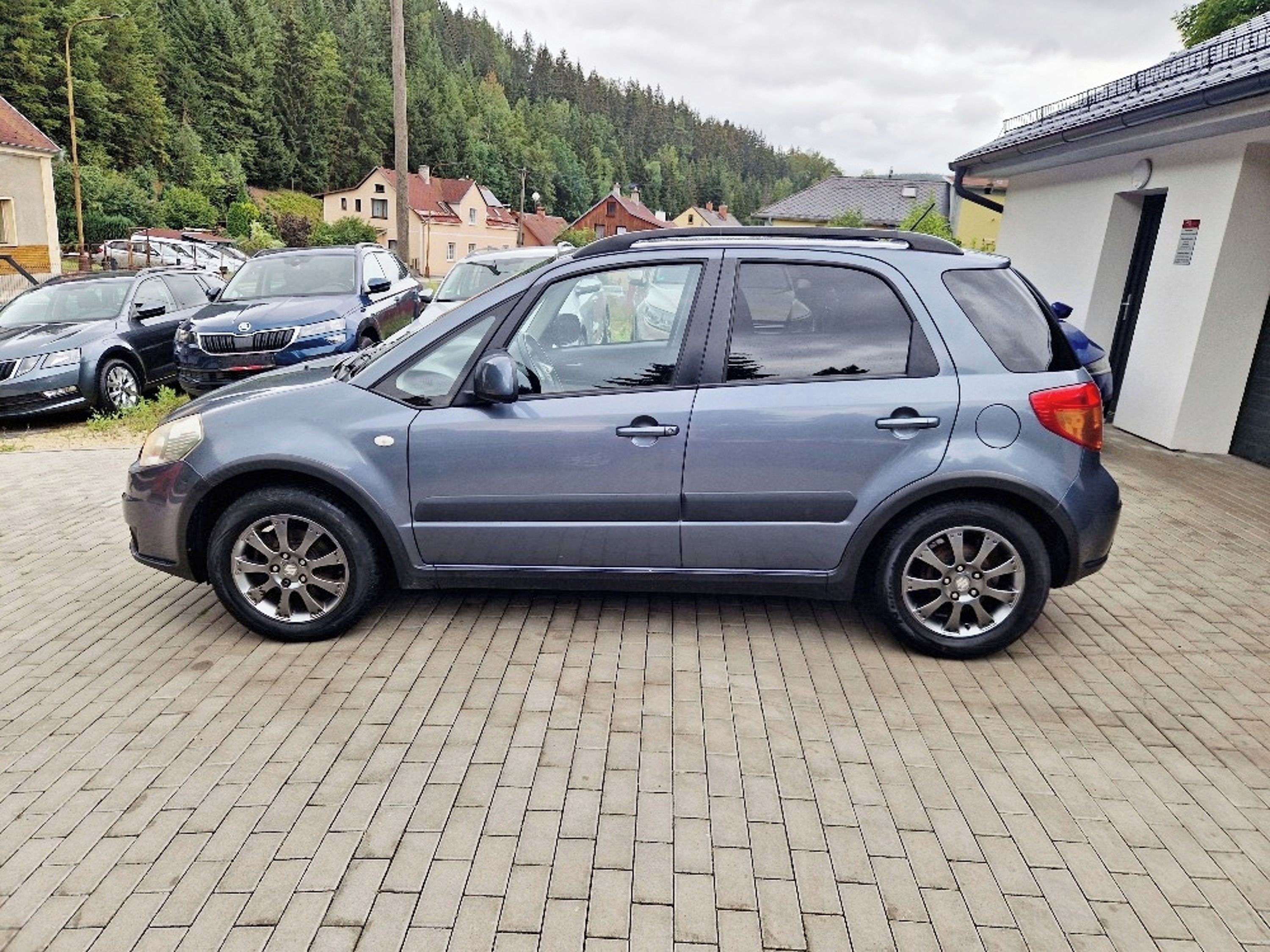 Suzuki SX4, 1.6 (79 kW), tažné - fotka 5