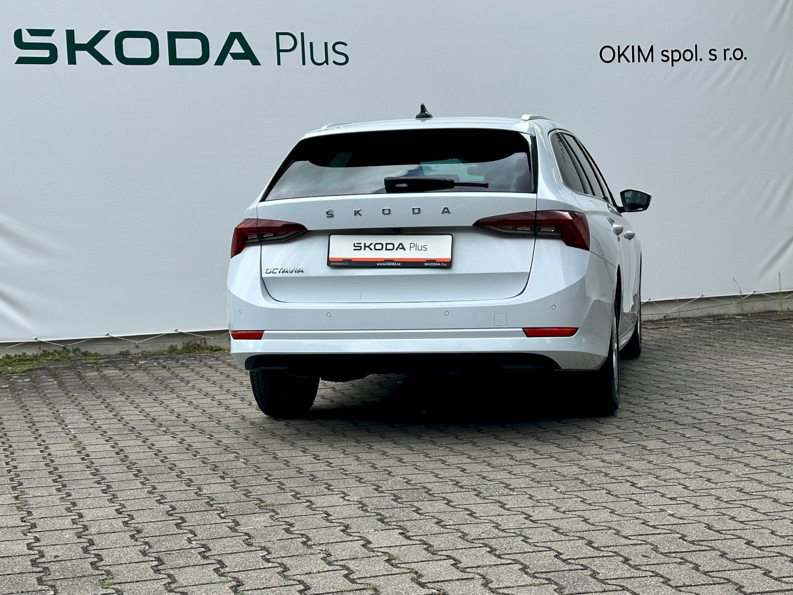 Škoda Octavia, 2.0 TDI 110kW DSG Style Combi - fotka 2