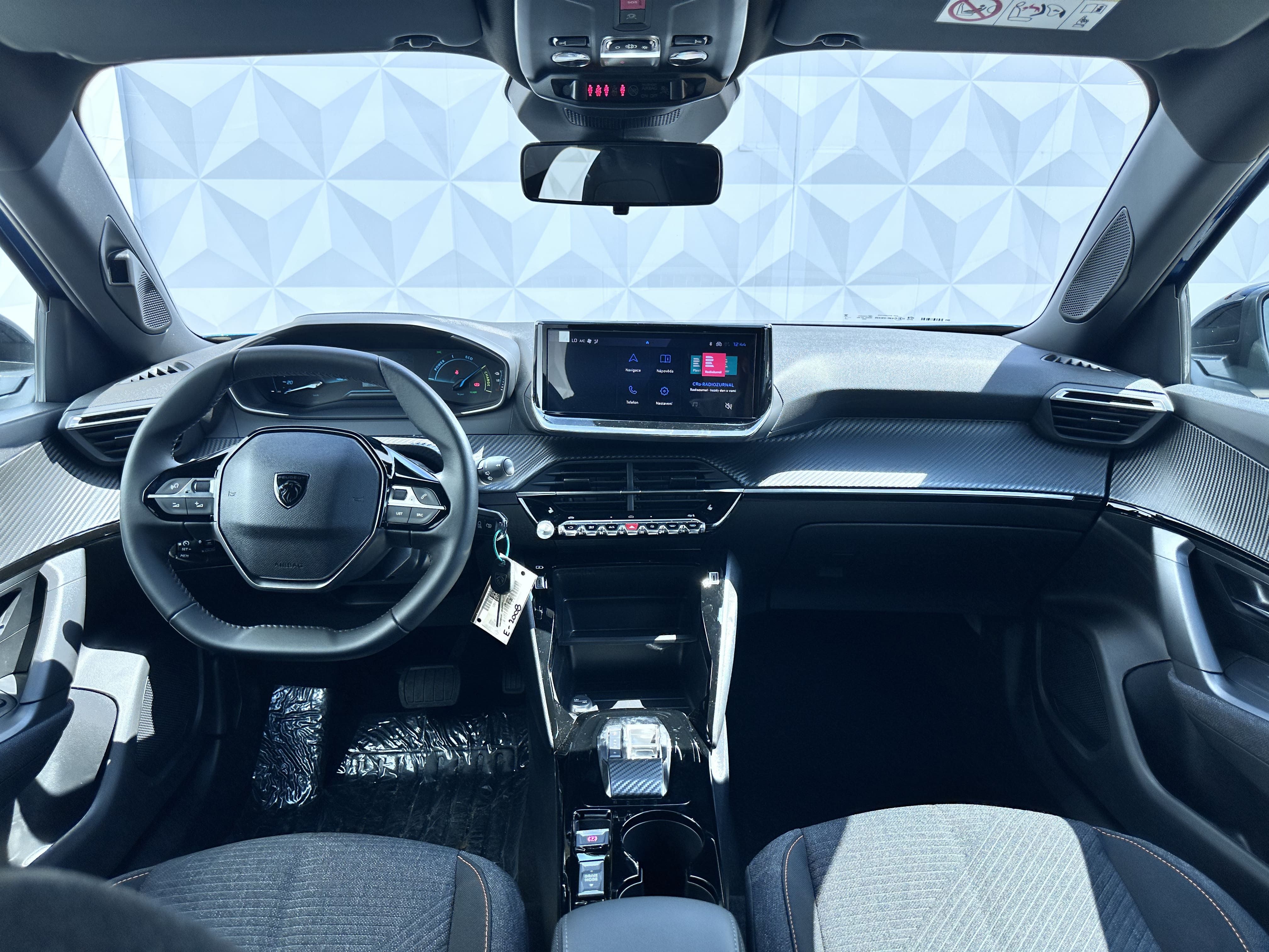 Peugeot 2008, BUSINESS Elektromotor 54 kWh - fotka 6