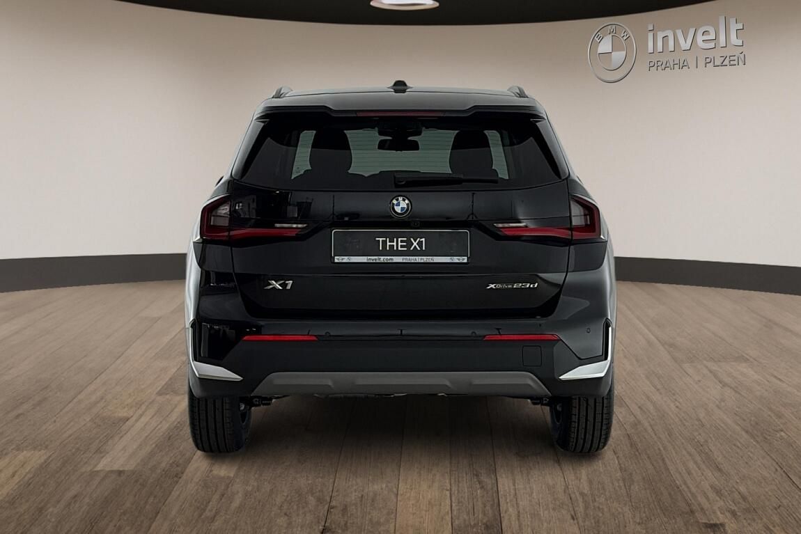 BMW X1, xDrive23d - fotka 4