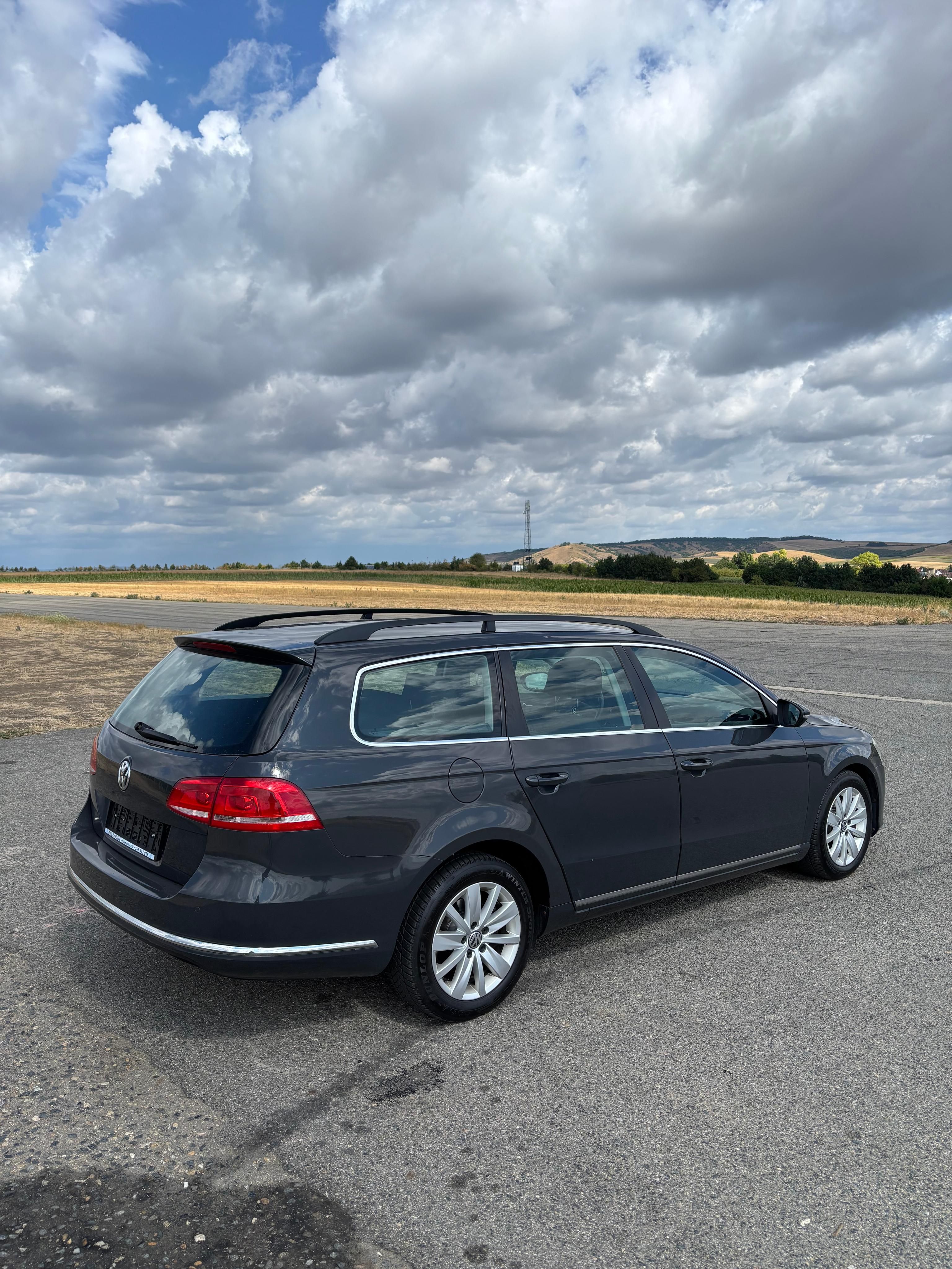 Volkswagen Passat, 1,6 TDi, 77 kW - fotka 4