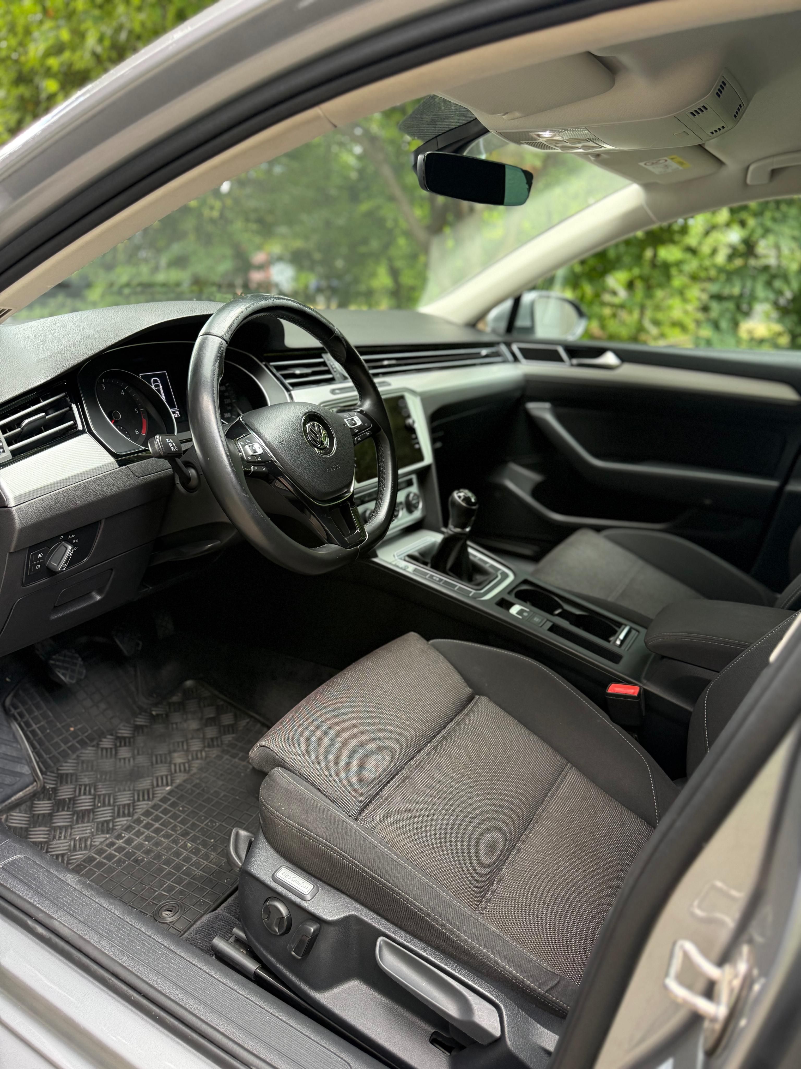 Volkswagen Passat, 2.0TDi, tažné - fotka 5