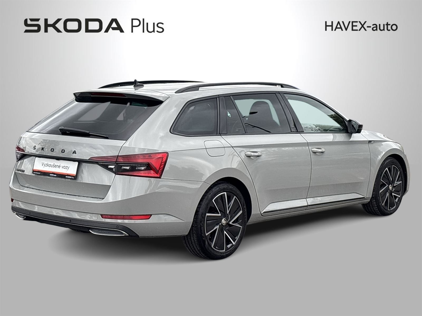 Škoda Superb, Combi 2.0 TDI DSG Sportline - fotka 2