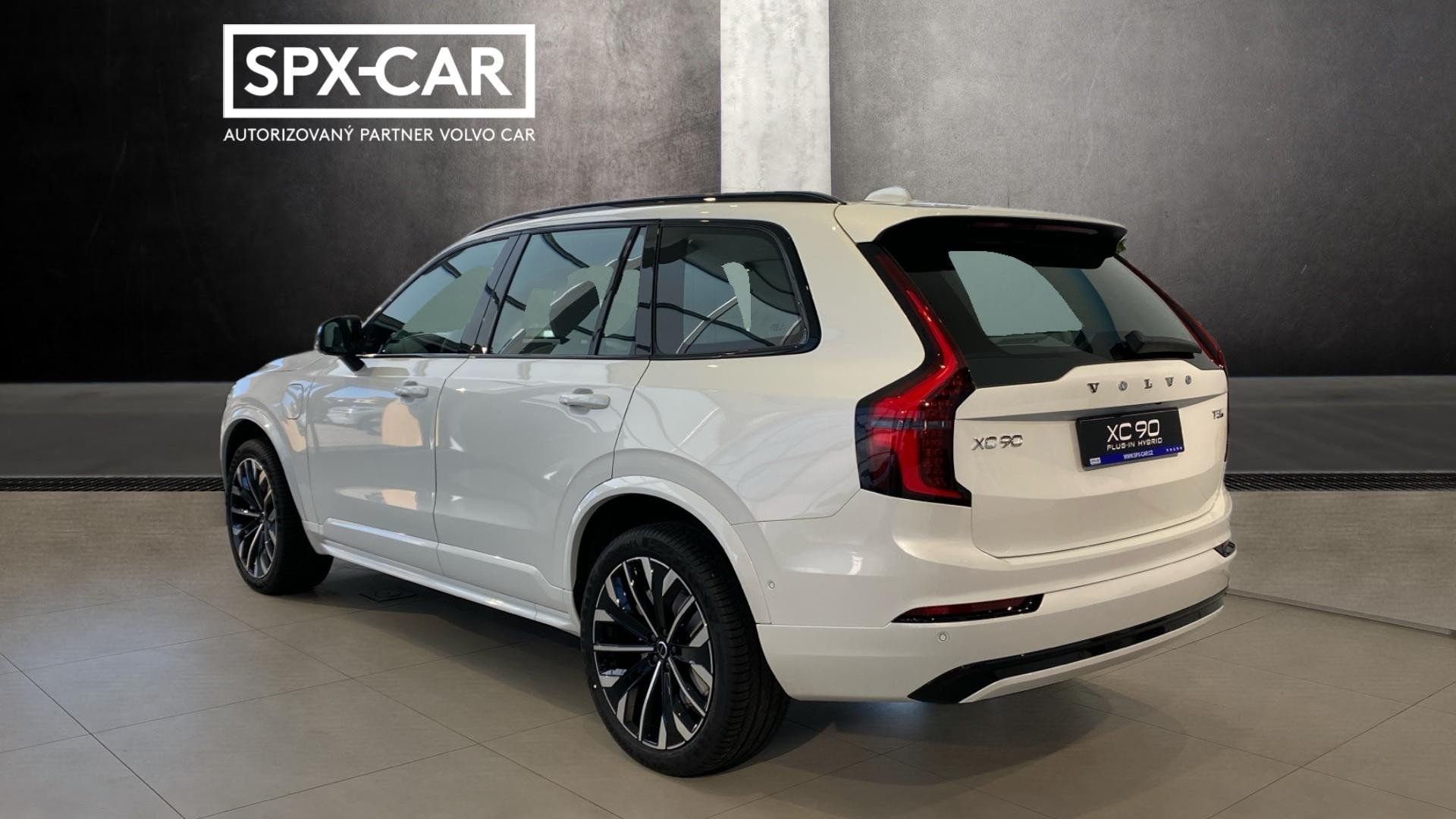 Volvo XC90, ULTRA DARK, T8 AWD, 228+107 kW - fotka 3