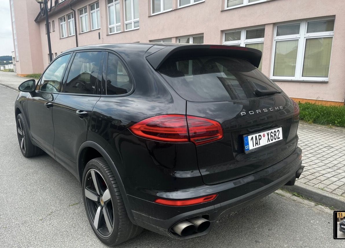 Porsche Cayenne - fotka 4