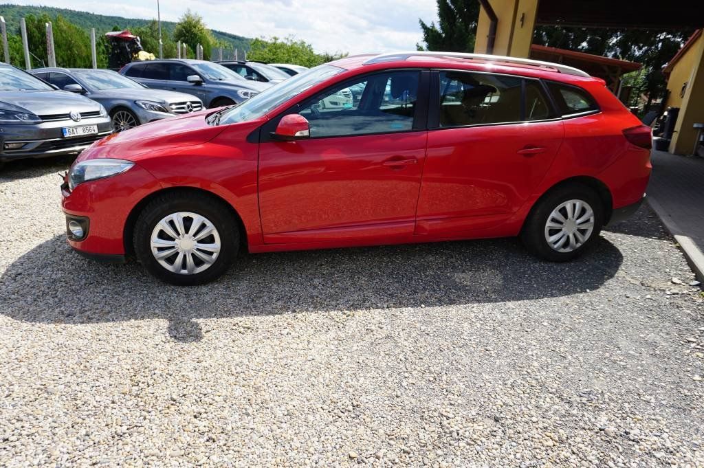 Renault Mégane, 2, MAJITEL NOVÉ V ČR - fotka 3