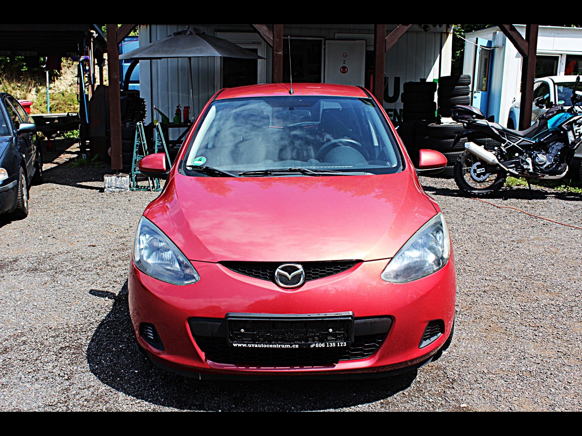 Mazda 2, 1.3i 63 kW klima - fotka 2