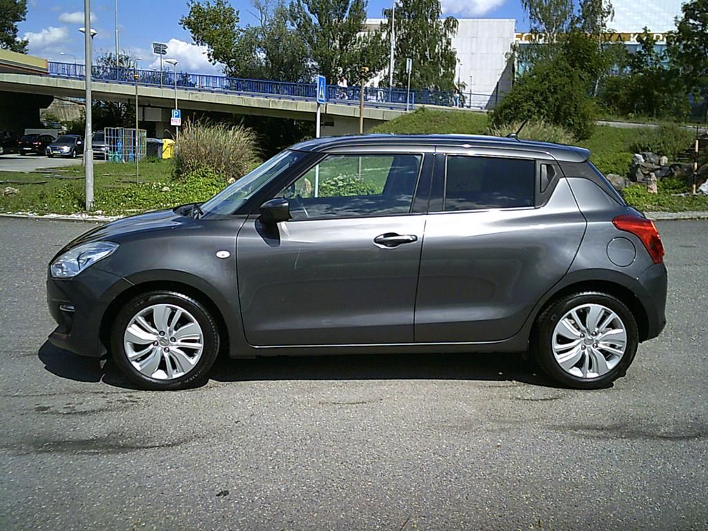 Suzuki Swift, 1.2i KOUPENO ČR,1.MAJITEL - fotka 2