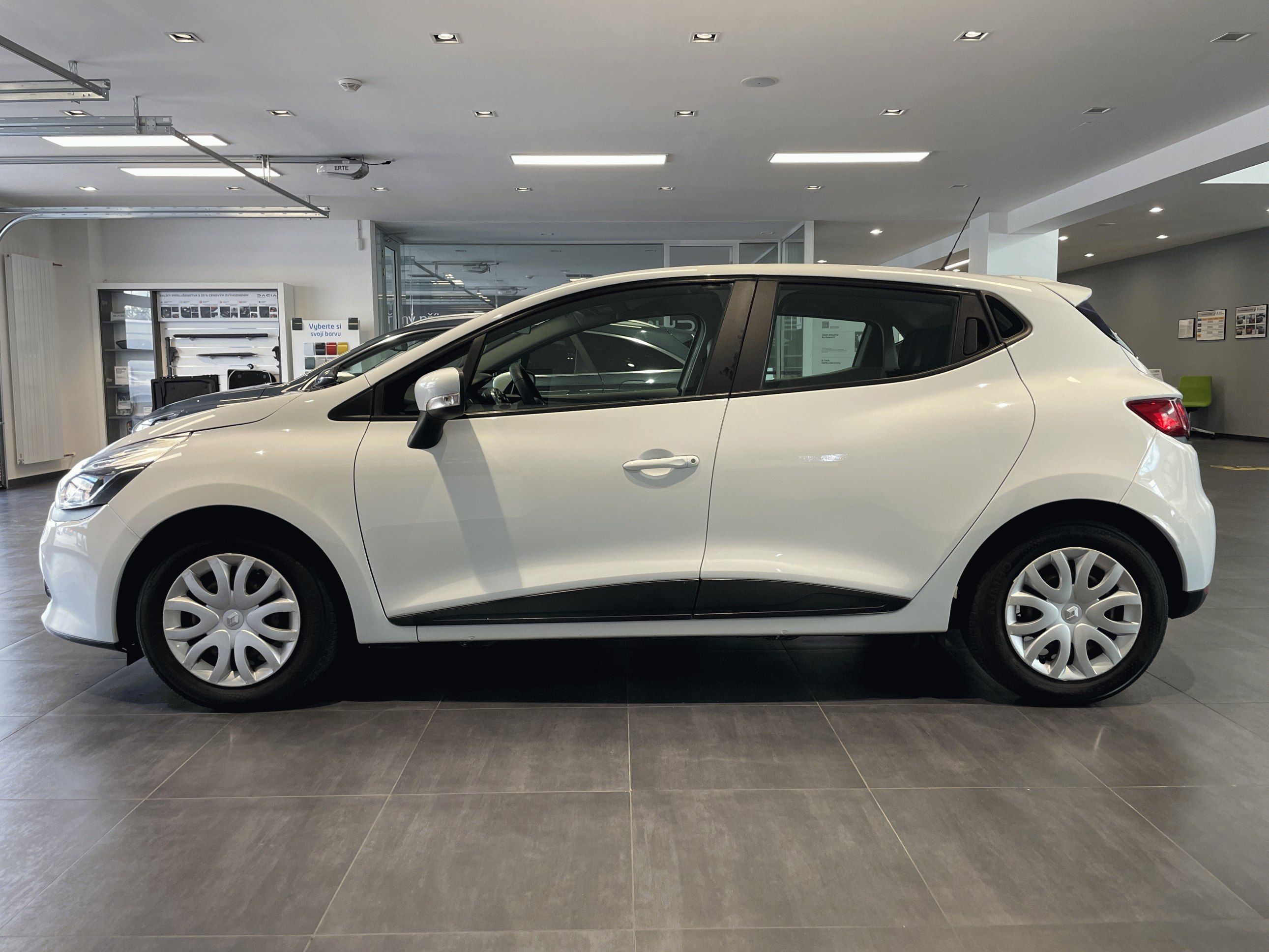 Renault Clio, Advantage 1,2 16v 75k - fotka 2