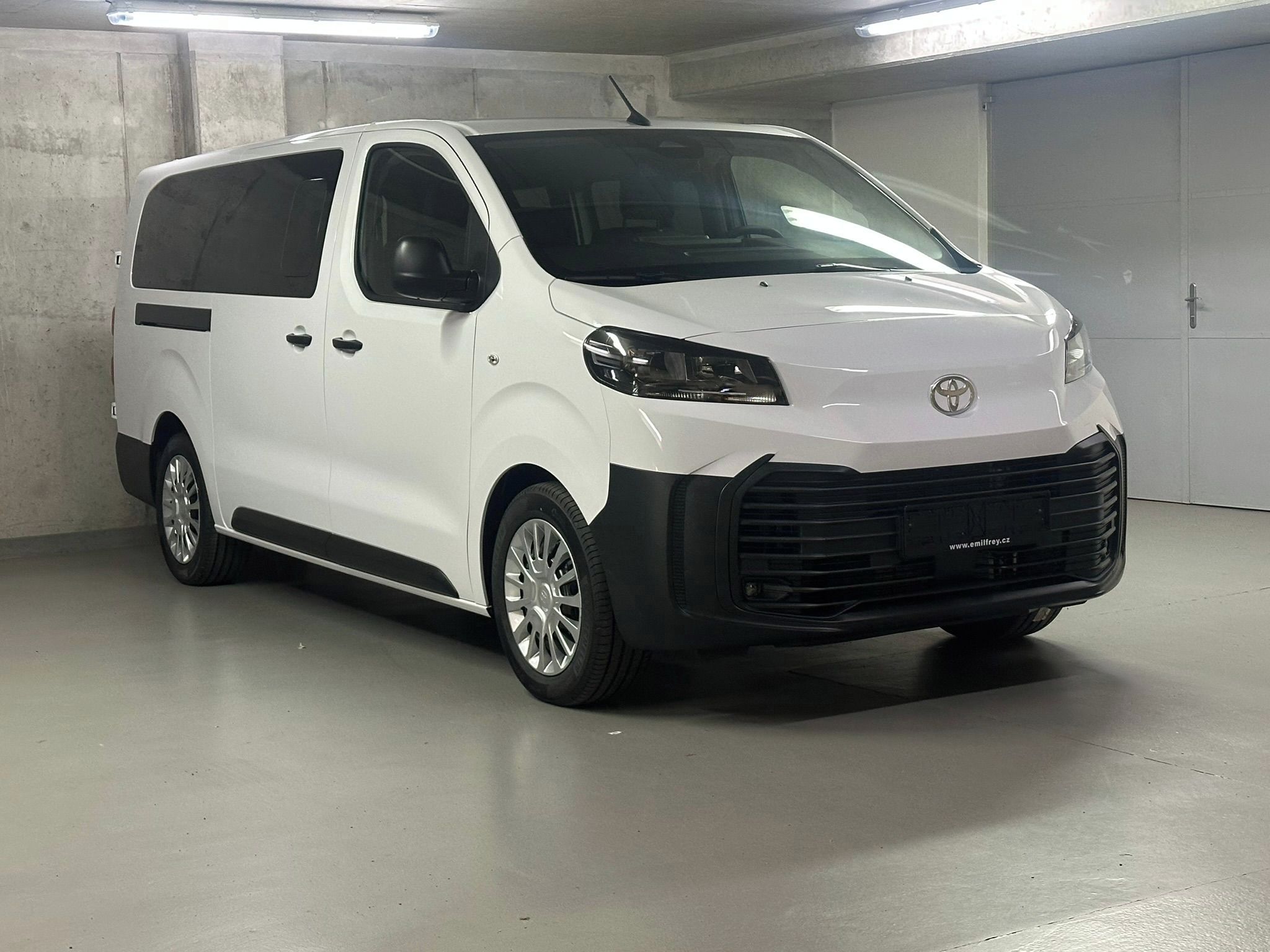 Toyota Proace Verso, 2.2 D, 150 K, L2 Combi - fotka 3