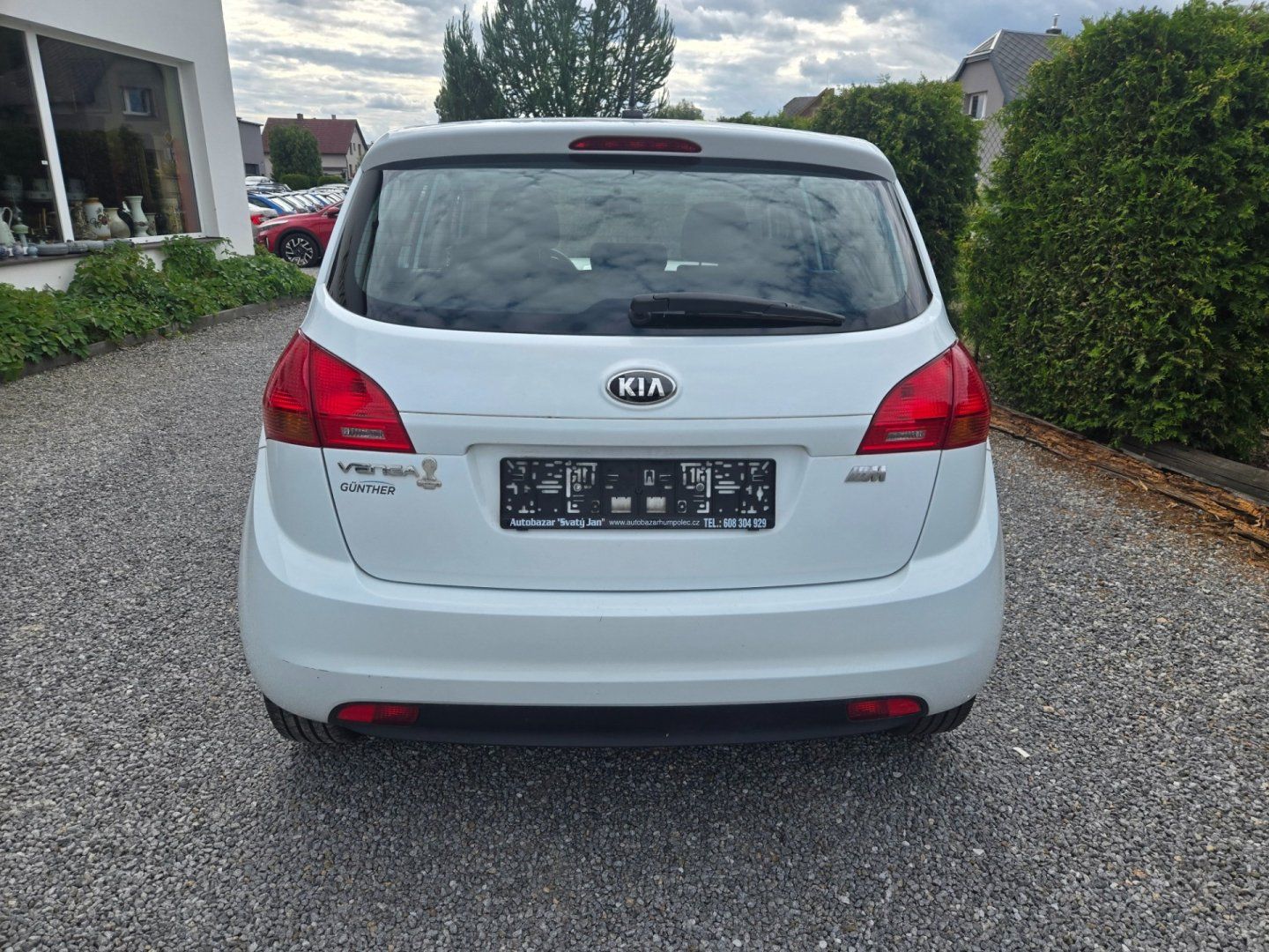 Kia Venga, 1.4 i Serviska - fotka 3