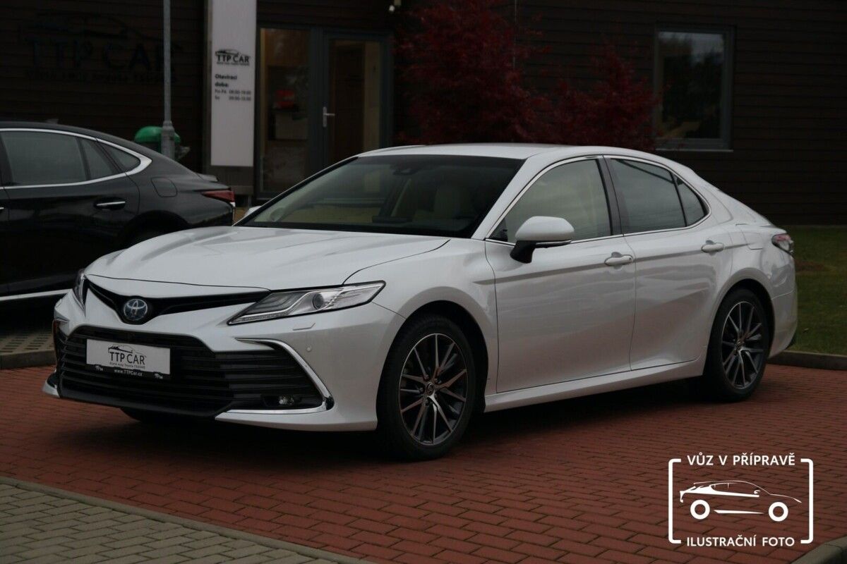 Toyota Camry, 2.5 HEV Prestige