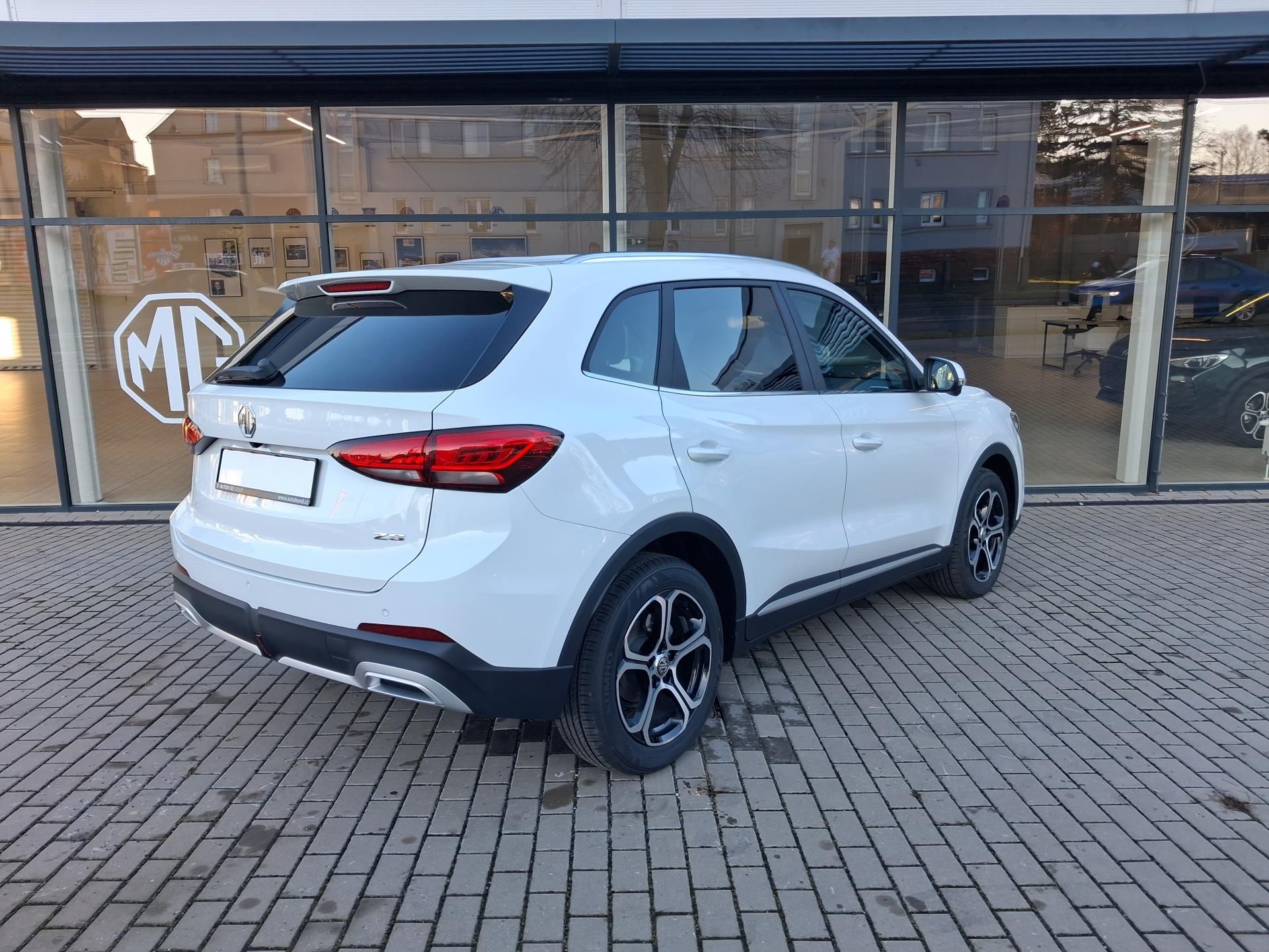 MG ZS, ELEGANCE 1.5 85kW 5MT 4x2 - fotka 4