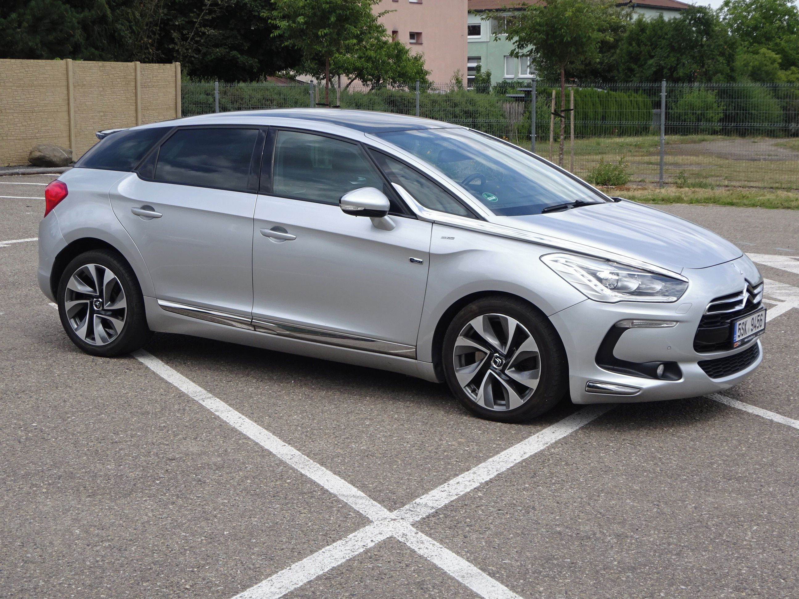 Citroën DS5, 2.0 HDI (120 KW) serviska EAT - fotka 2