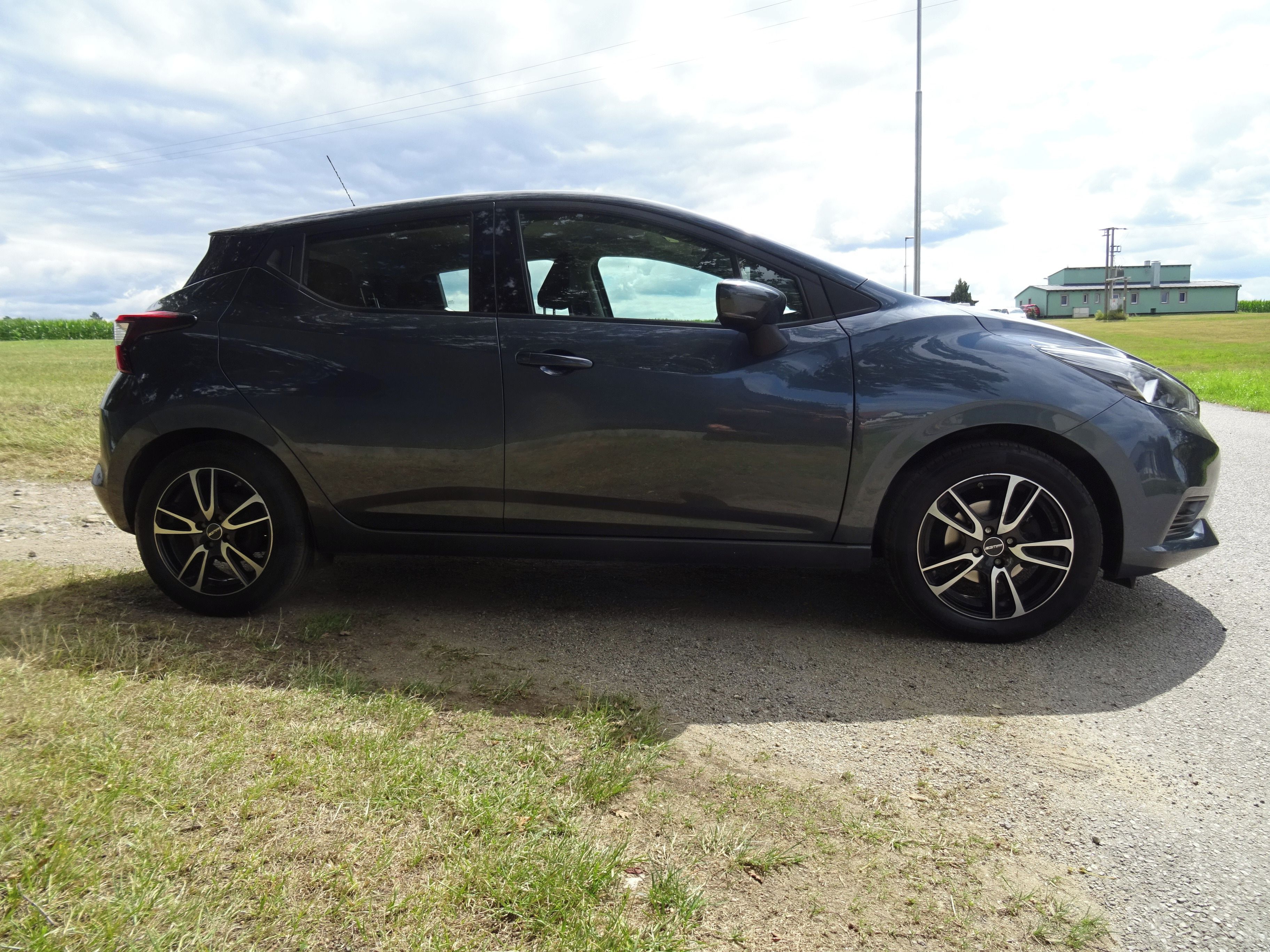 Nissan Micra, 1,0i 2x sada kol, pěkná výbava - fotka 3