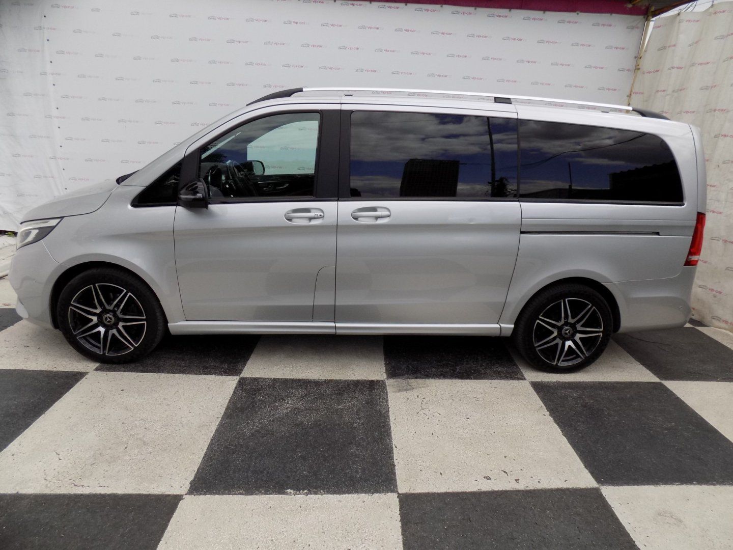Mercedes-Benz Třídy V, 300d 4Matic Long, AMG,AirMatic - fotka 2