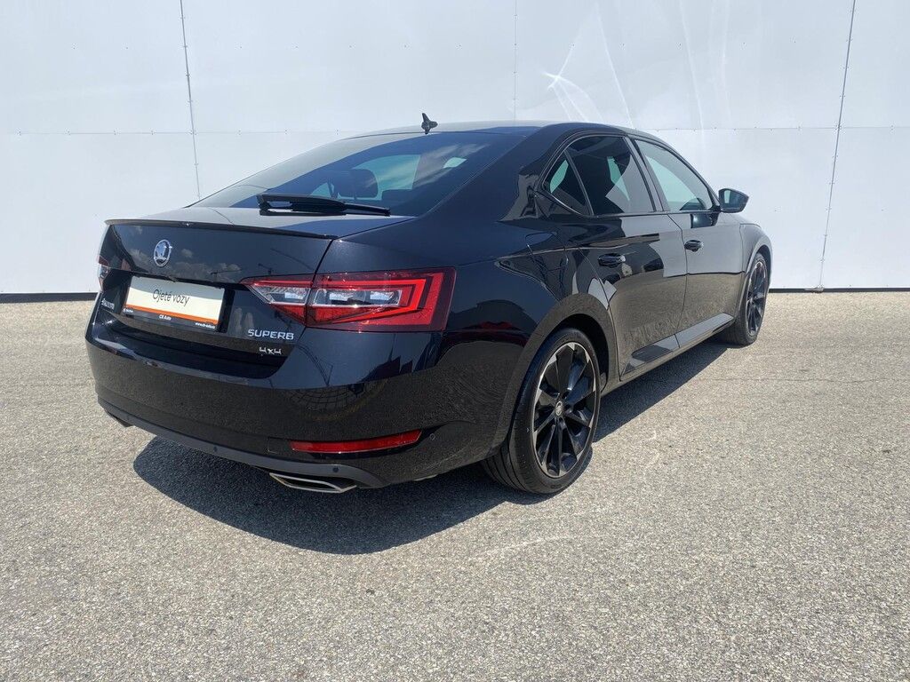 Škoda Superb, 2.0 TSI 200 kW 4x4 DSG - fotka 2