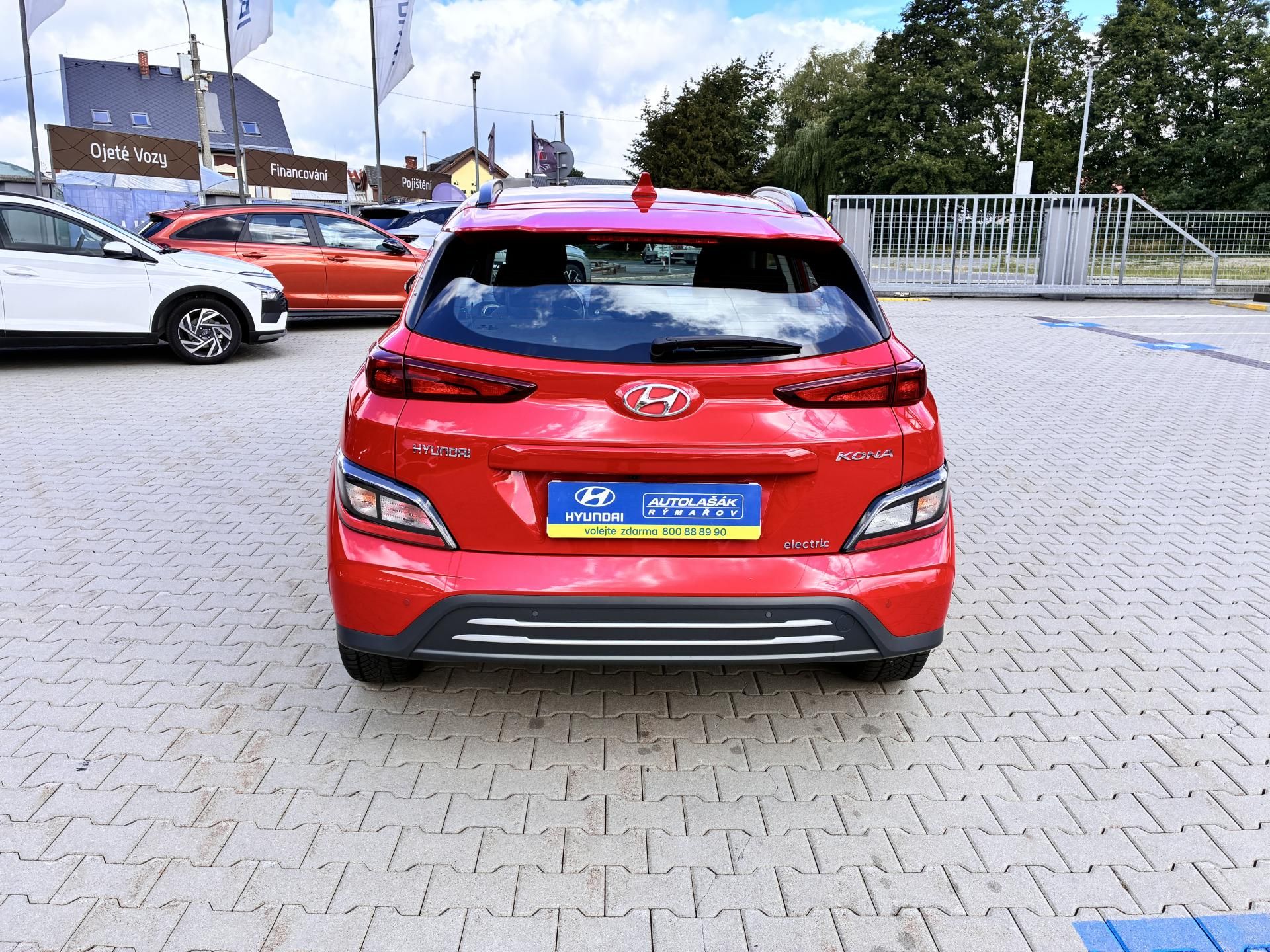 Hyundai Kona, EV 64kWh 150KW SMART - fotka 6