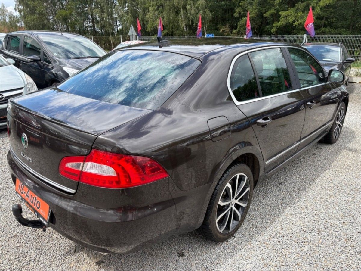 Škoda Superb, 3,6 Laurin  Klement 4x4 - fotka 4