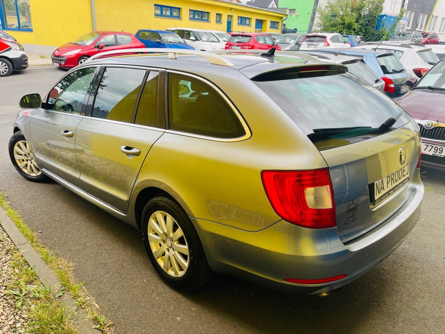 Škoda Superb, 2.0 TDI 125 kW 4x4 6 RYCHLOSTÍ - fotka 4