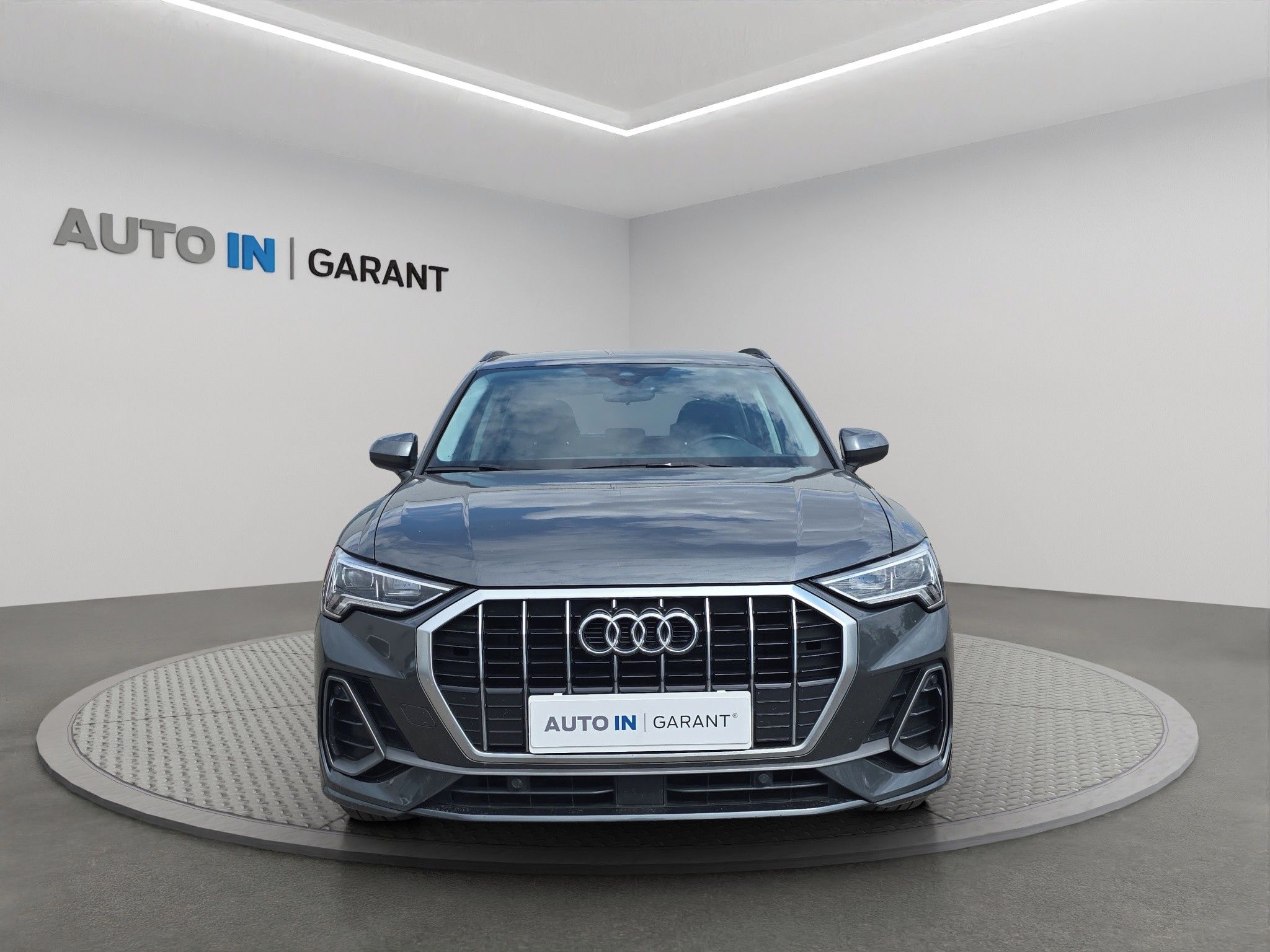 Audi Q3, S-Line 1.5 TFSi 110kw, ČR - fotka 2