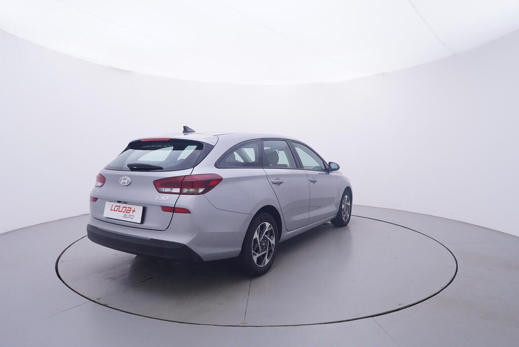 Hyundai i30, comfort 1.0 GDI 74 kW - fotka 5