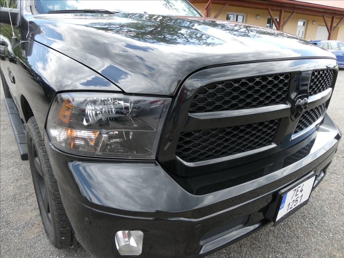 RAM 1500, 5,7 HEMI Bighorn 295kW AT8 - fotka 4