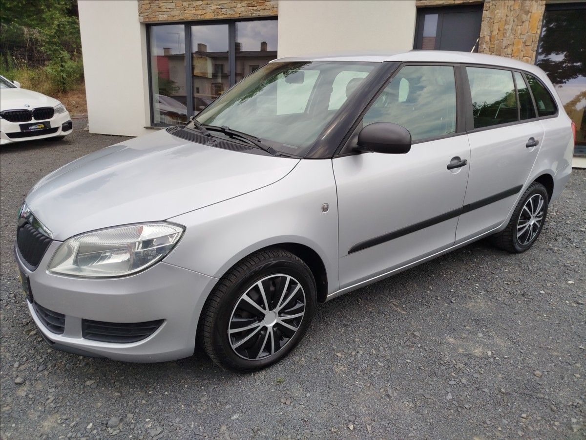 Škoda Fabia, 1,6 TDi 66 kW, KLIMA, ESP - fotka 2