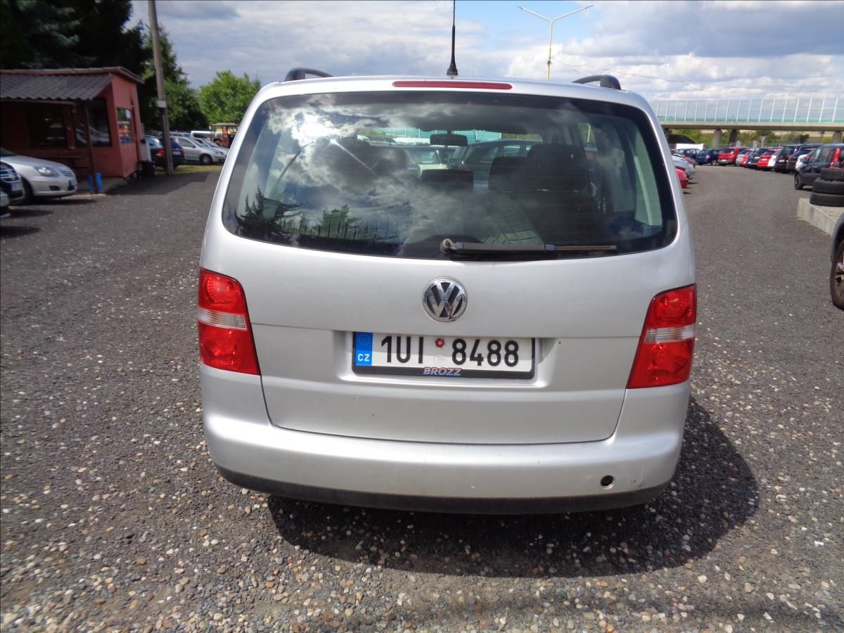 Volkswagen Touran, 2,0 automat - fotka 6