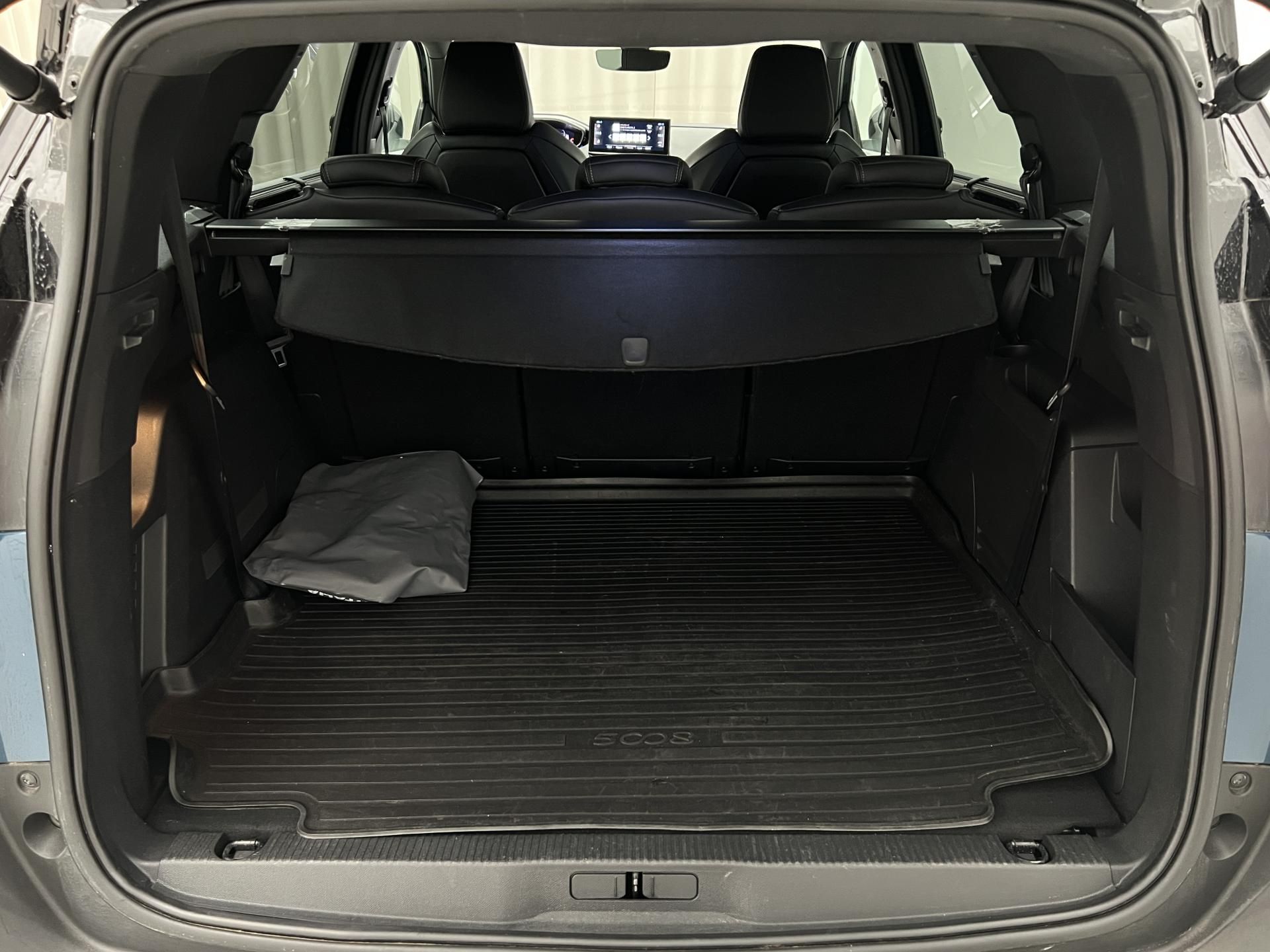 Peugeot 5008, GT 1.6 PURETECH AUT 7 MÍST - fotka 5