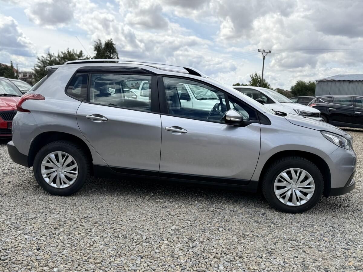 Peugeot 2008, 1,2 i 81kW AUTOMAT - fotka 4