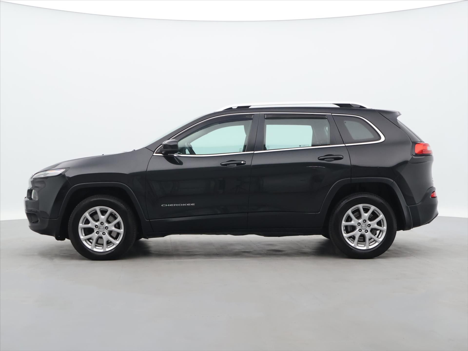 Jeep Cherokee, 2,0 CRDI 125kW Aut. 4x4 - fotka 4
