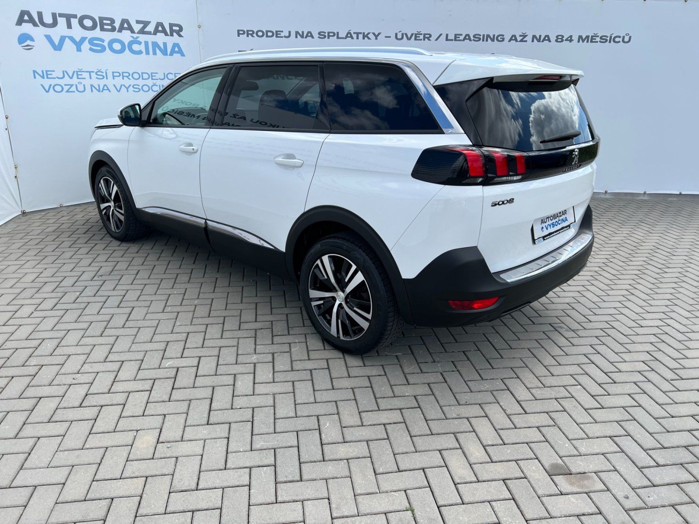 Peugeot 5008, 1.2PT 96kW A/T! 7míst! Allure! - fotka 6