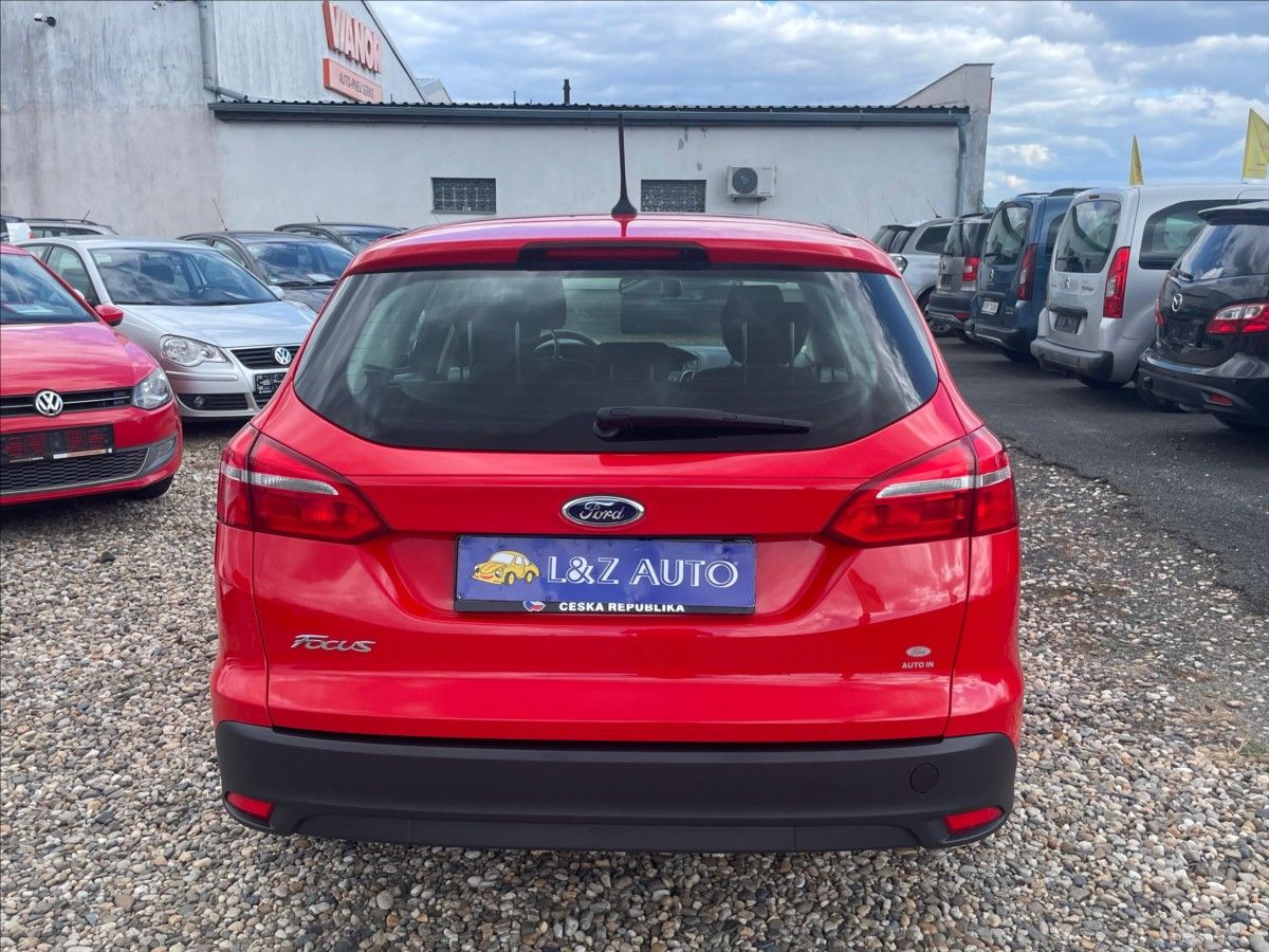Ford Focus, 1,6 i 16V - fotka 5