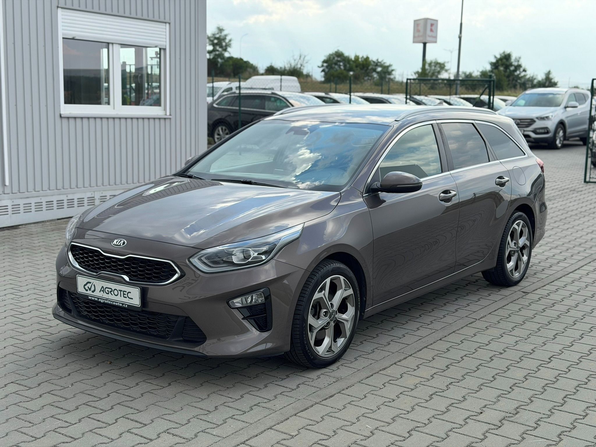Kia Cee´d, 1.5 T-GDI 118kW Exclusive SW - fotka 3