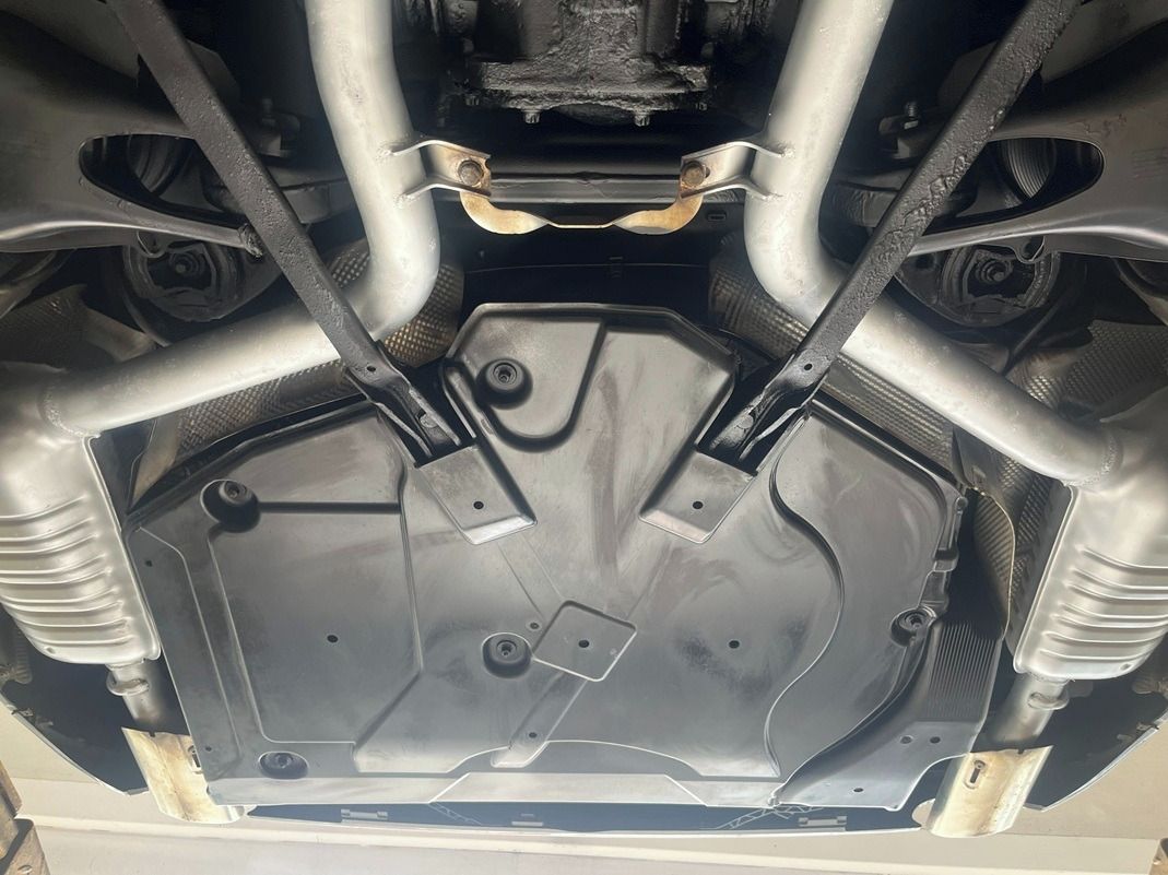 Mercedes-Benz Třídy E, 300d V6 Max.výbava TOP STAV - fotka 6