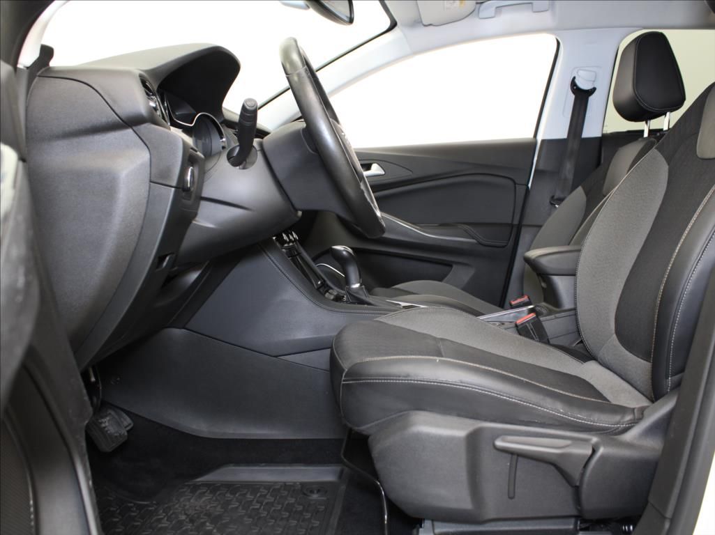 Opel Grandland X, 1,2 Turbo 96kW AT 156tkm.ČR - fotka 6