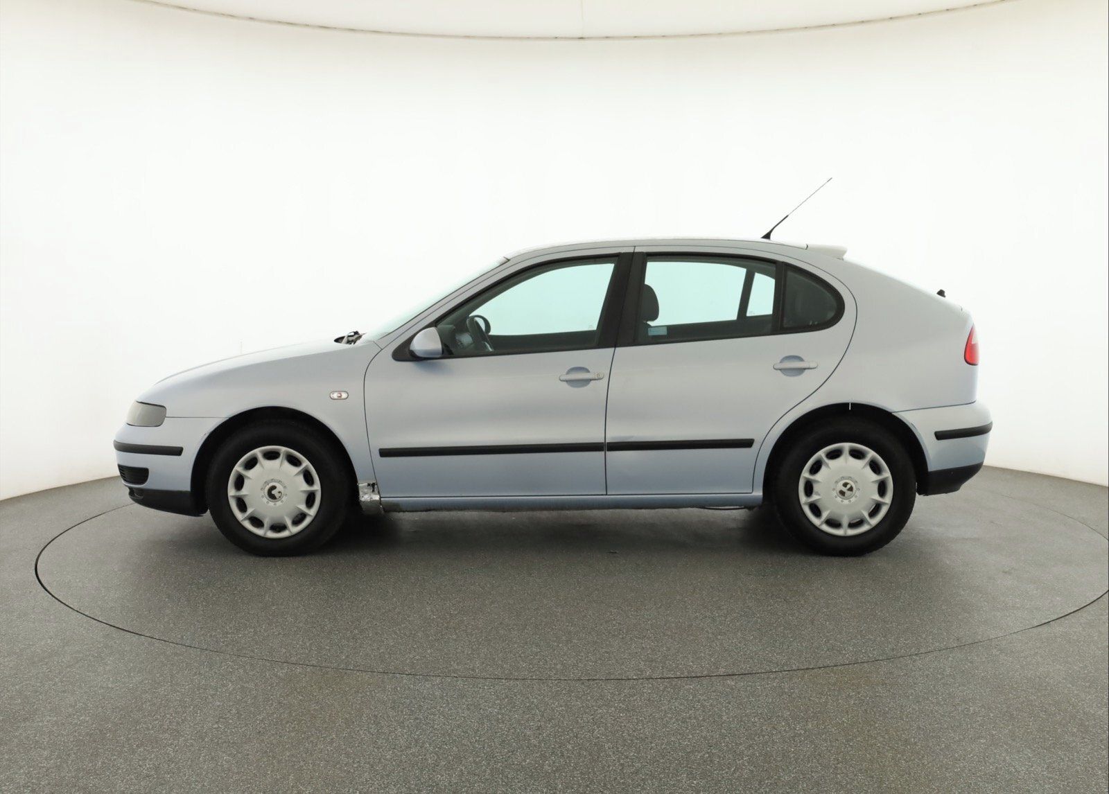Seat Leon, 1.4, po STK, Klima - fotka 3