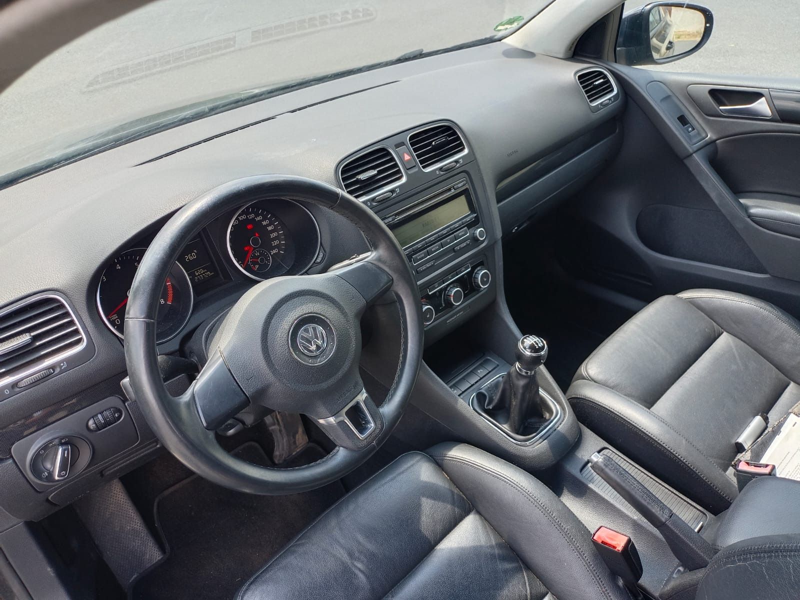 Volkswagen Golf, 6 1.4TSI 90Kw rv2010-NOVÁ STK - fotka 3