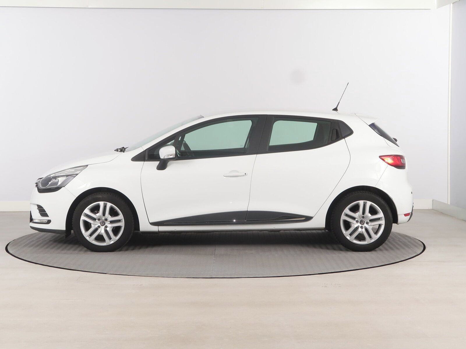 Renault Clio, 0.9 TCe, ČR,1.maj, Klima - fotka 3