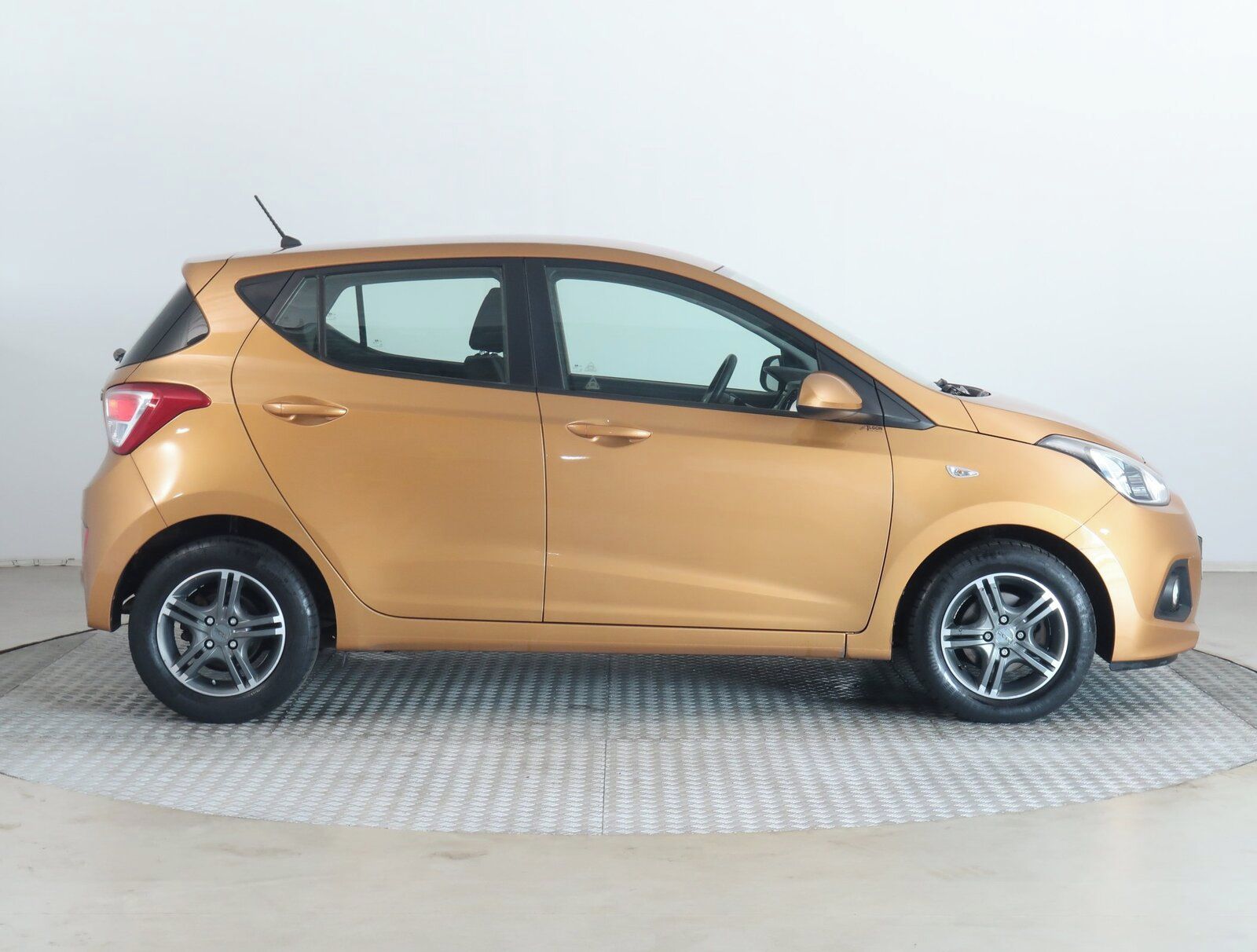 Hyundai i10, 1.0, Automat - fotka 6