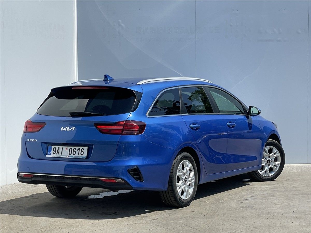 Kia Cee´d, 1,5 T-GDI Combi Top PDC  SW - fotka 3