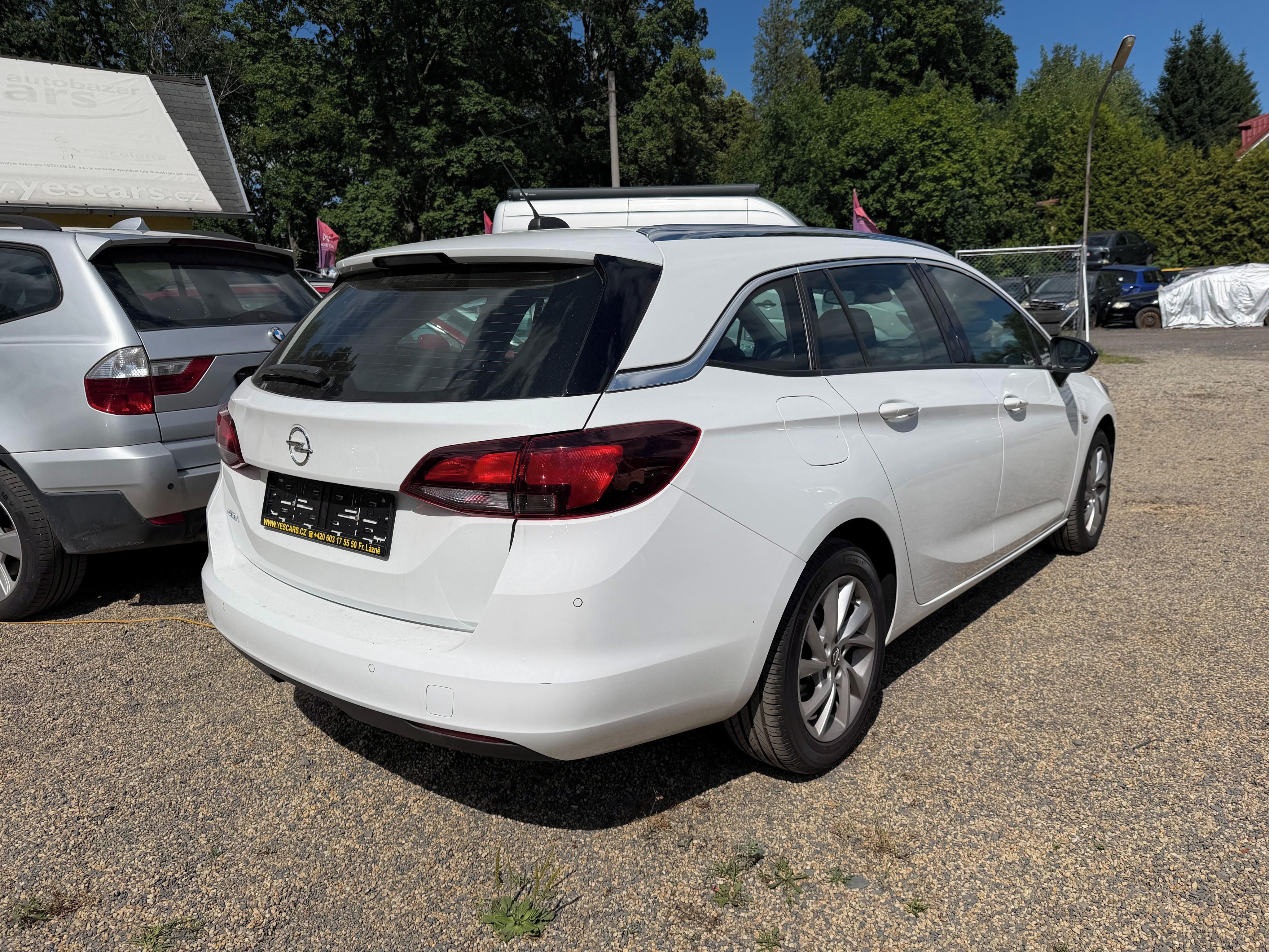 Opel Astra, 1.5CDTi Sports Tourer - fotka 3
