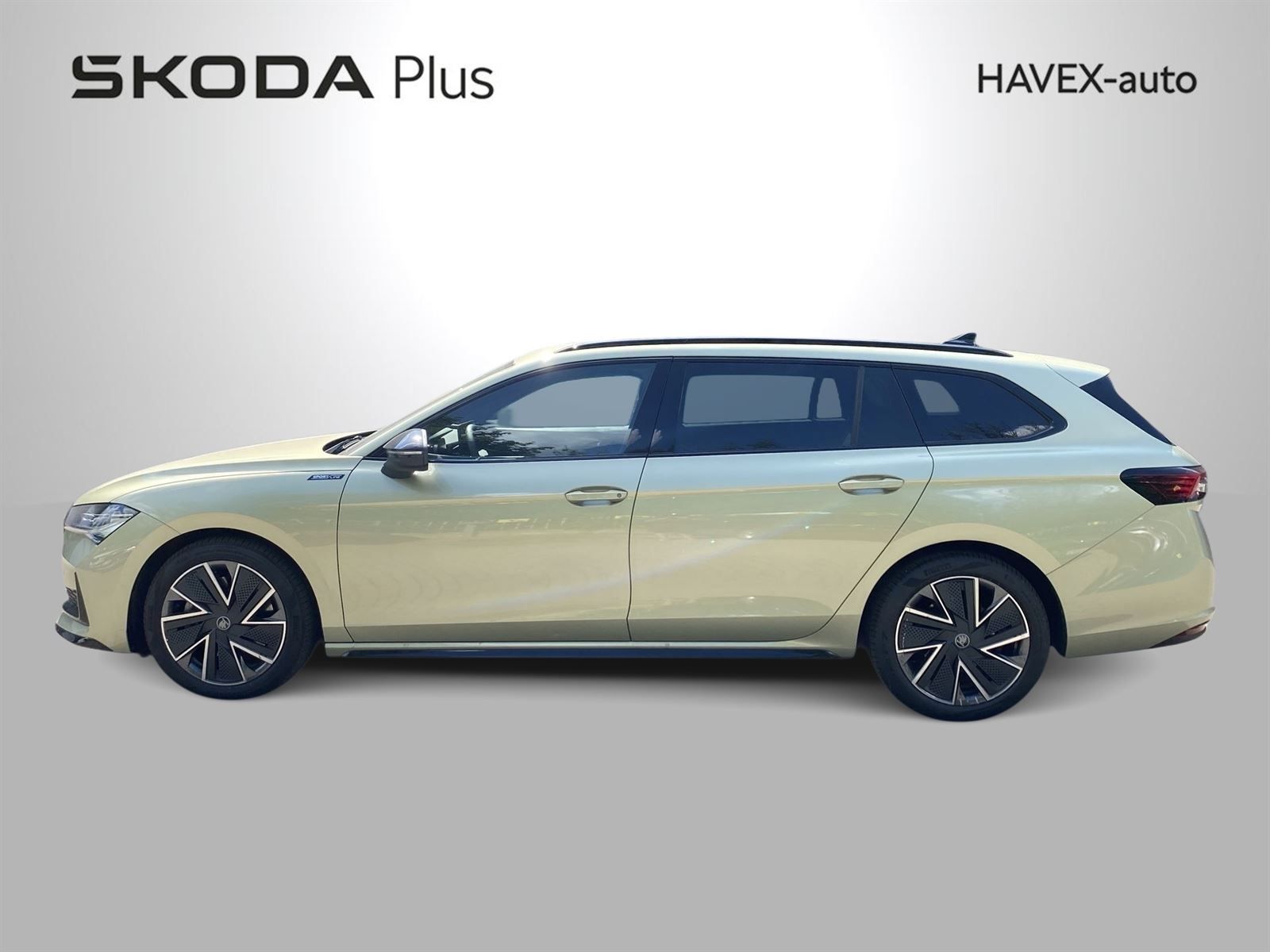 Škoda Superb, Combi 2.0 TDI 4x4 DSG - fotka 3