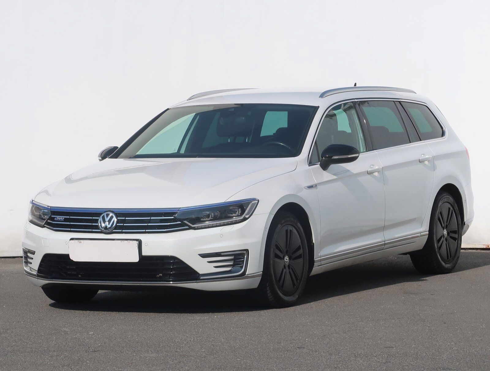 Volkswagen Passat, 1.4 GTE, Automat, Serv.kniha - fotka 2