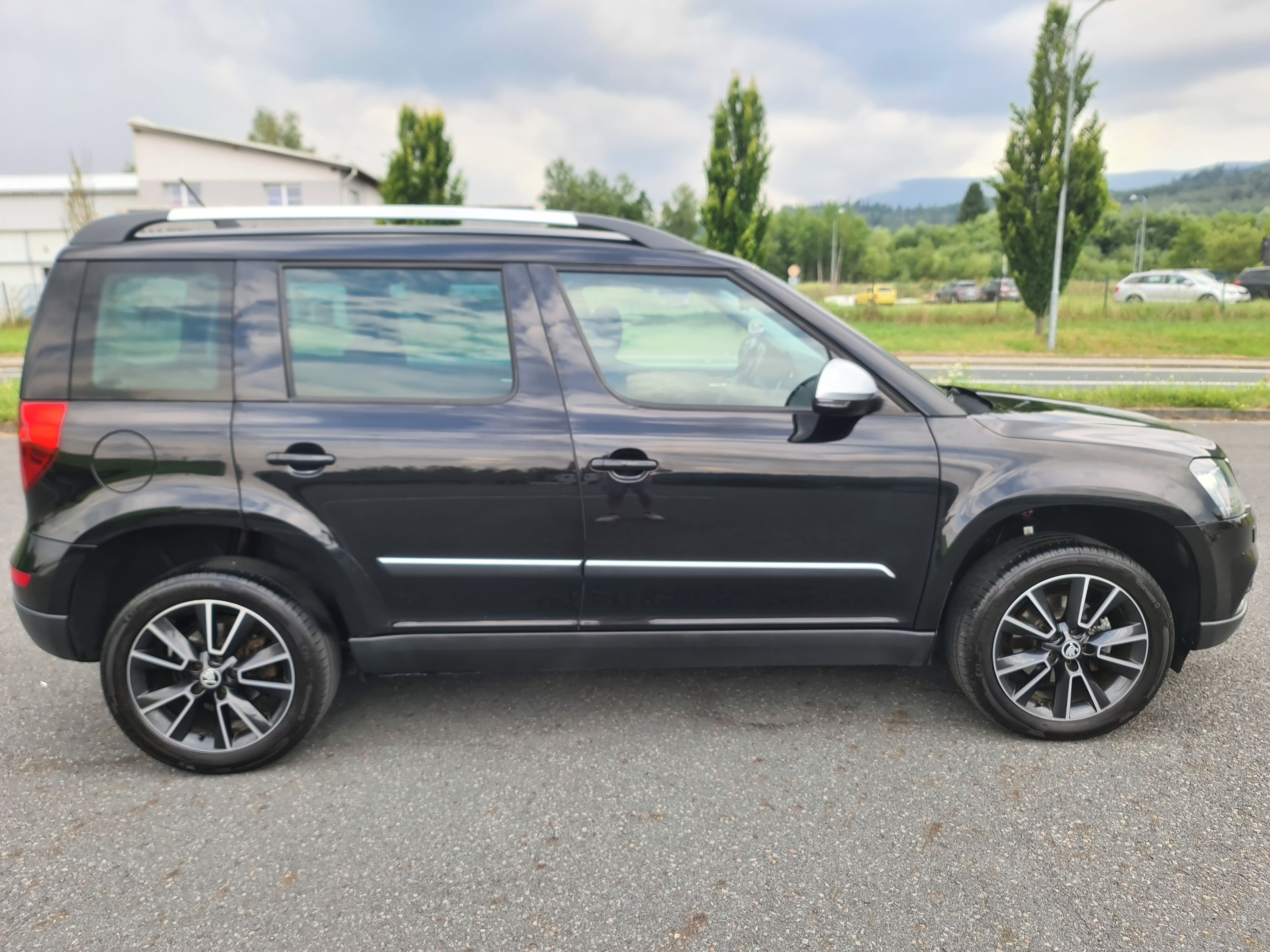 Škoda Yeti, 2.0 TDi 103-KW 4x4 ADVENTURE - fotka 5