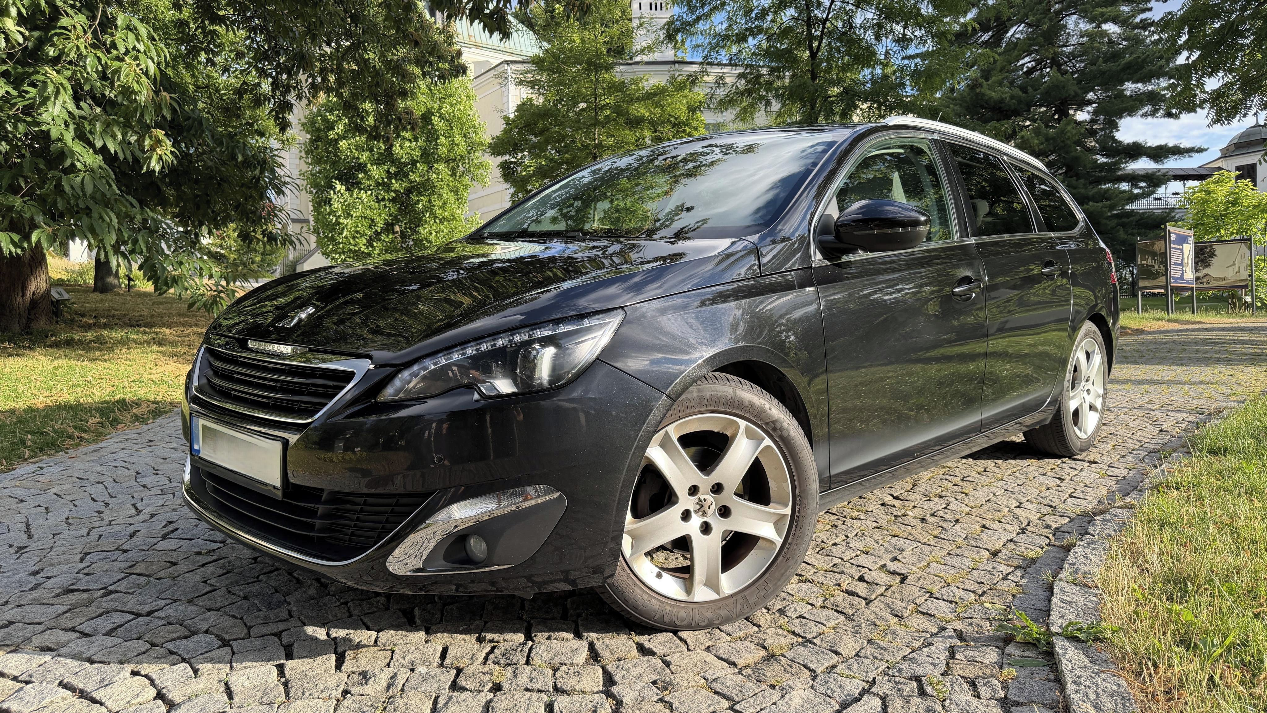 Peugeot 308, SW/kombi 1.2 PureTech, 1x maj - fotka 2