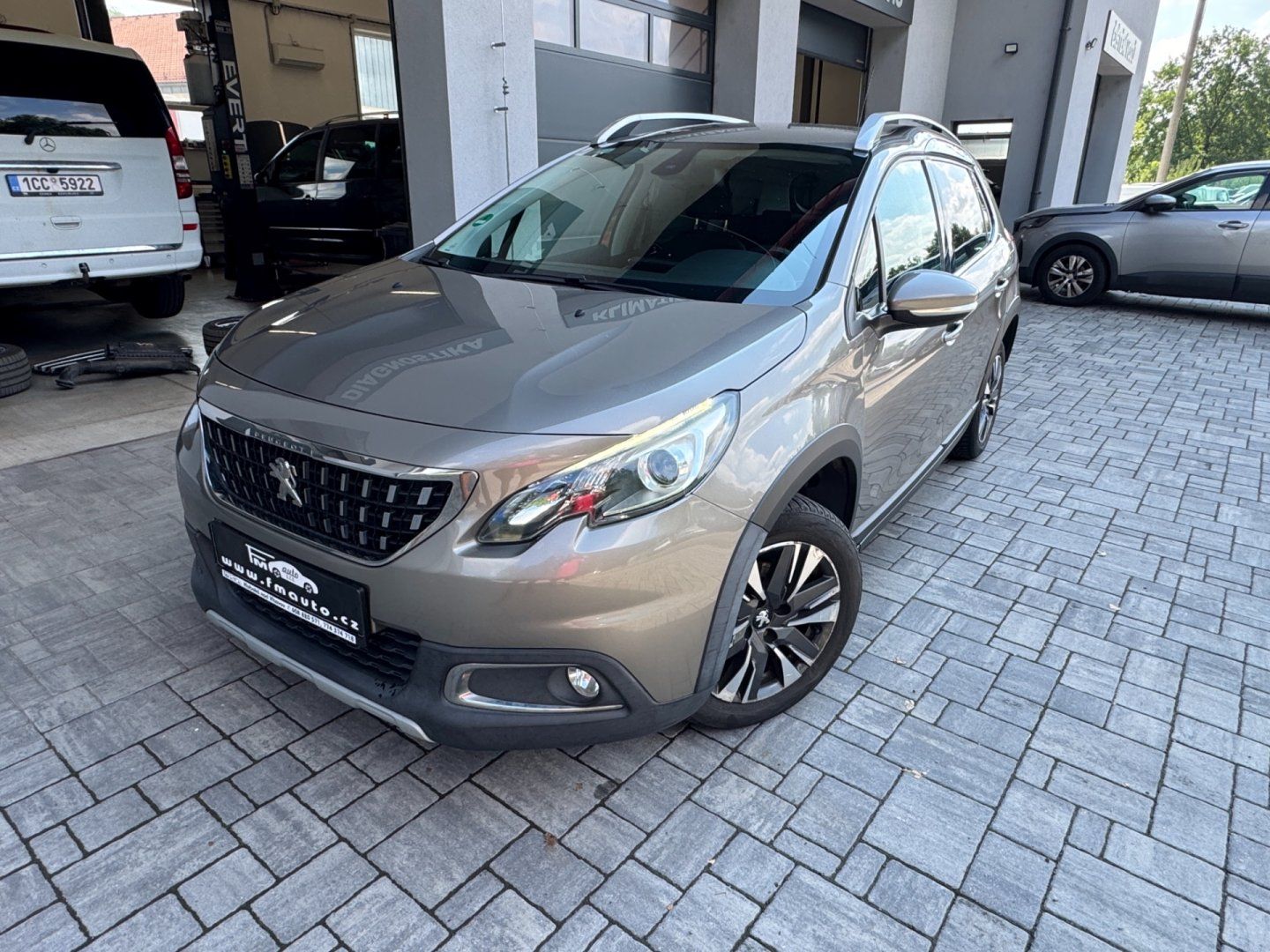 Peugeot 2008, 1.6 HDi GT-line - fotka 2