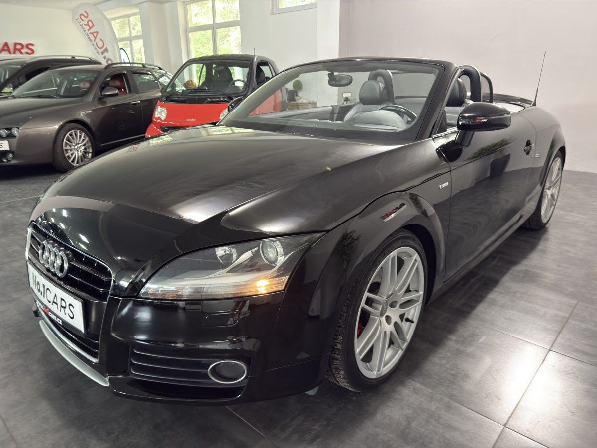 Audi TT, 2,0   T211HP FL 3xS-LINE TOP - fotka 3